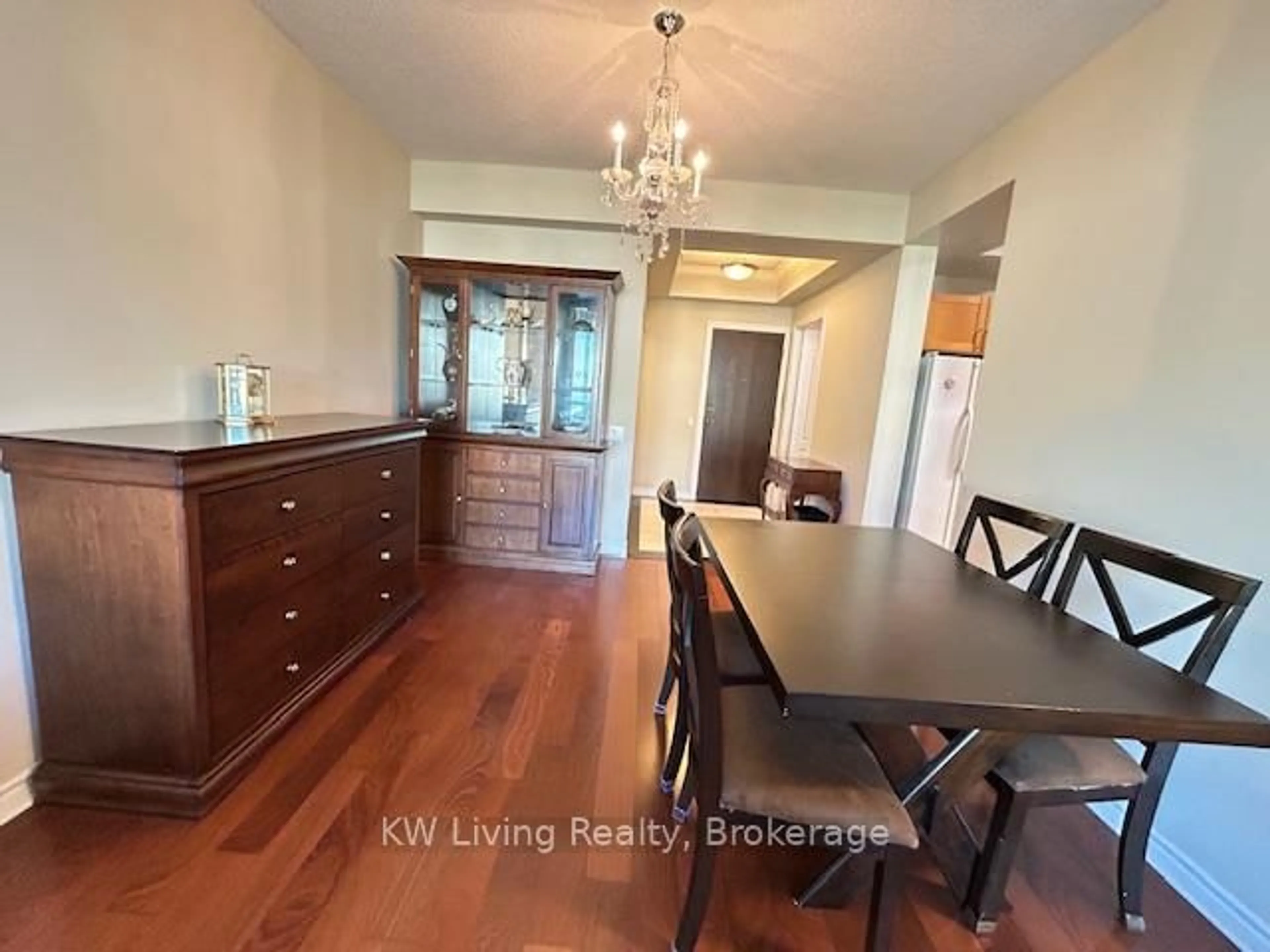Dining room, wood/laminate floor for 18 William Carson Cres #815, Toronto Ontario M2P 2G6