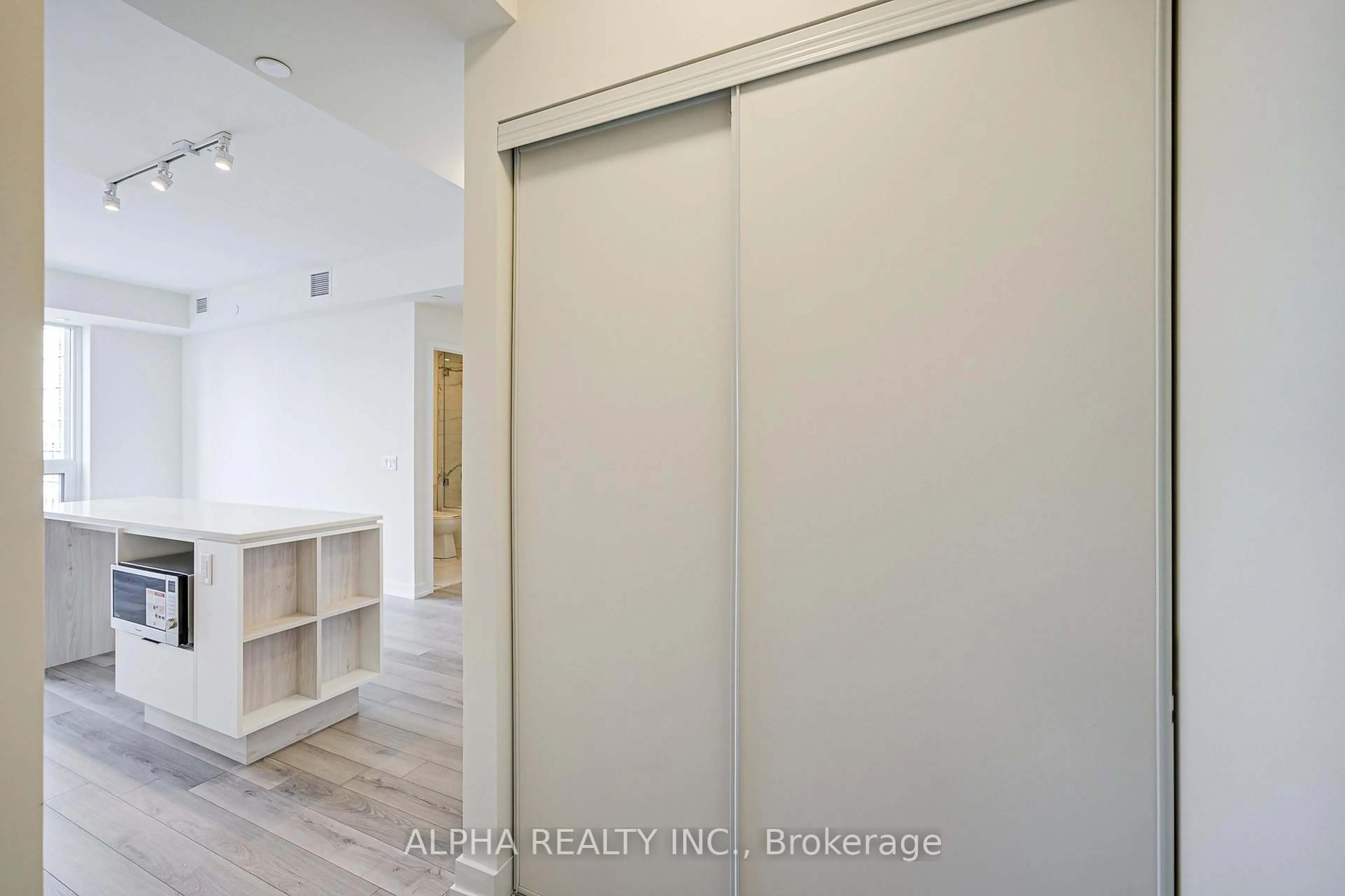 A pic of a room for 89 Church St #4104, Toronto Ontario M5C 0B7