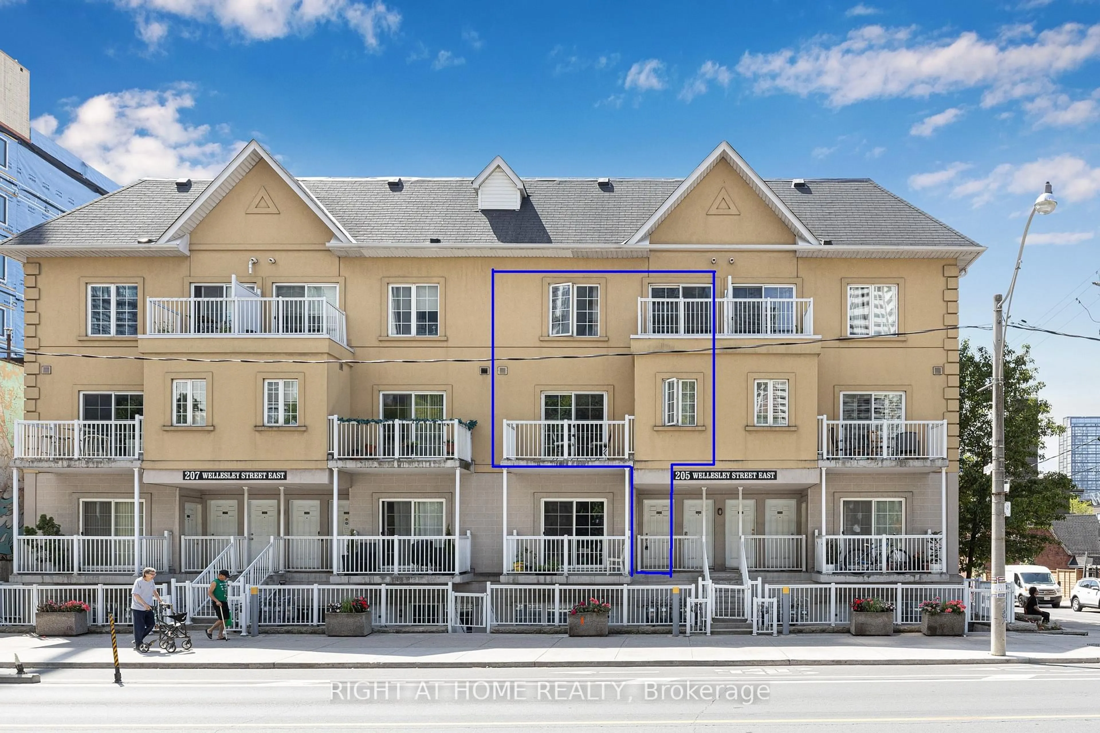 Unknown for 205 Wellesley St #205, Toronto Ontario M4X 1G1