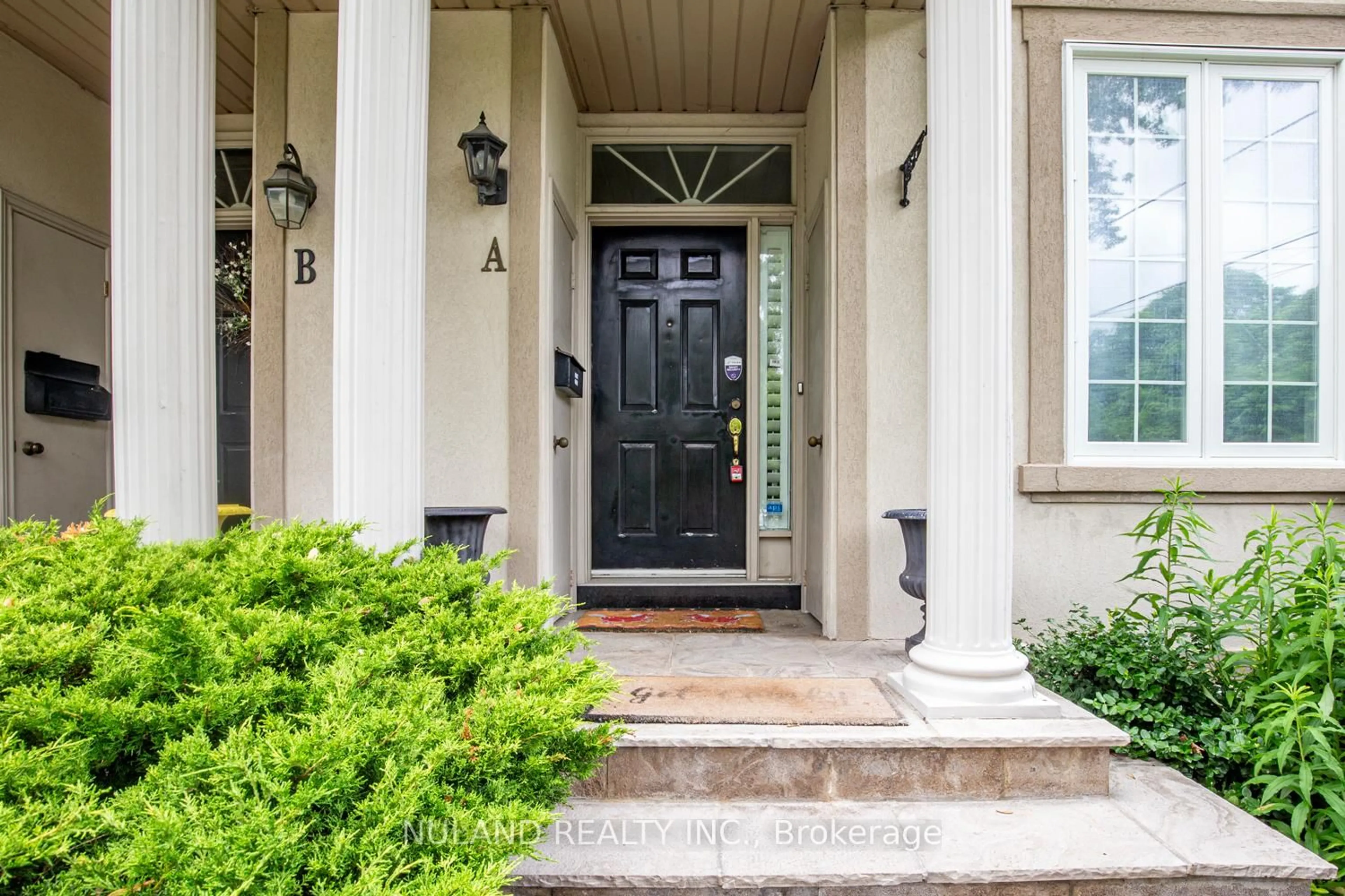 Indoor entryway for 3036 Bayview Ave #Unit A, Toronto Ontario M2N 5L2