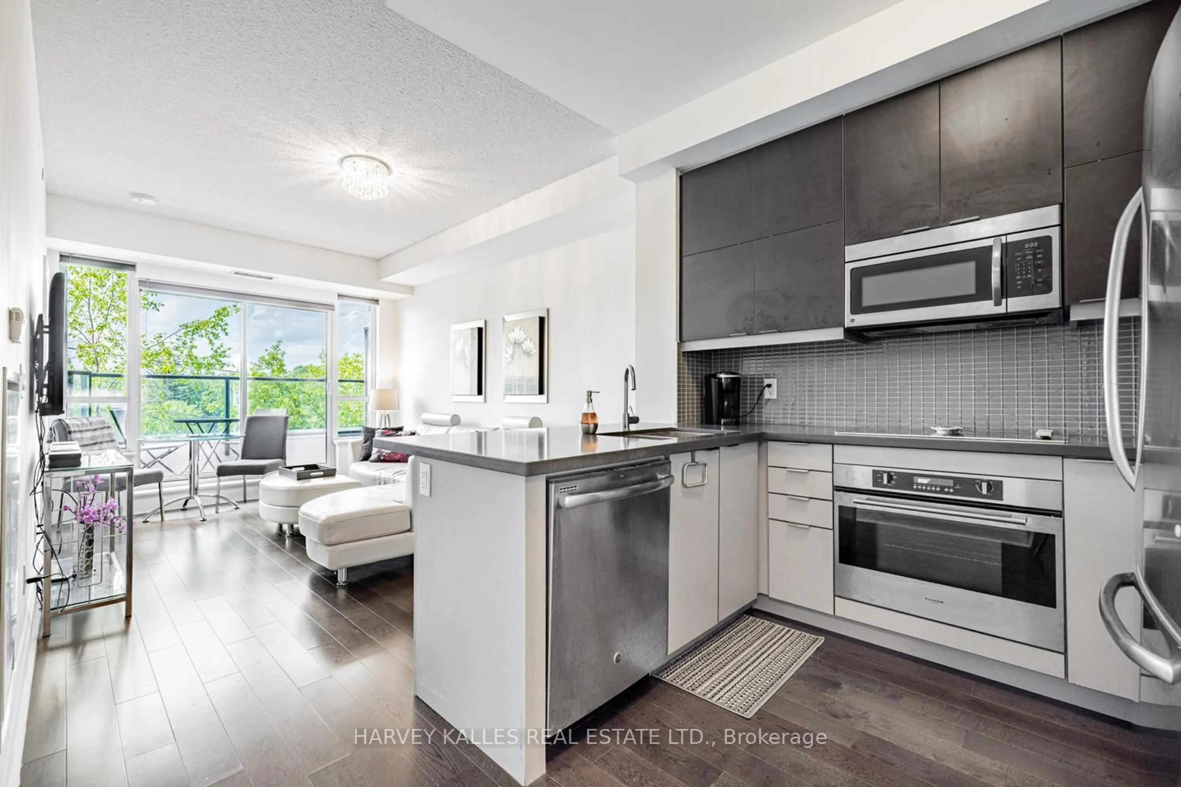 Open concept kitchen, unknown for 399 Spring Garden Ave #210, Toronto Ontario M2N 3H6