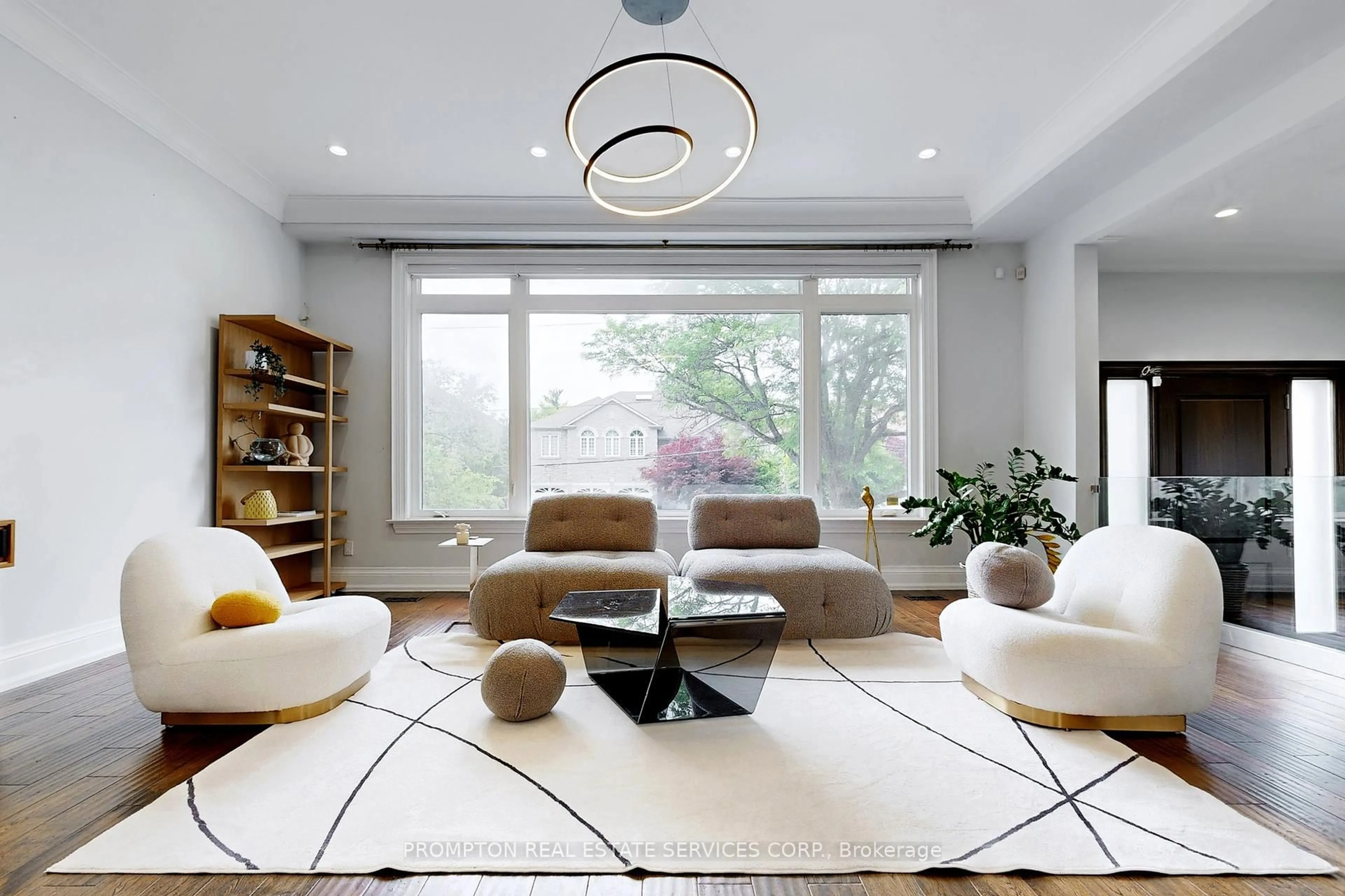 Living room with furniture, unknown for 16 Risebrough Ave, Toronto Ontario M2M 1Z8