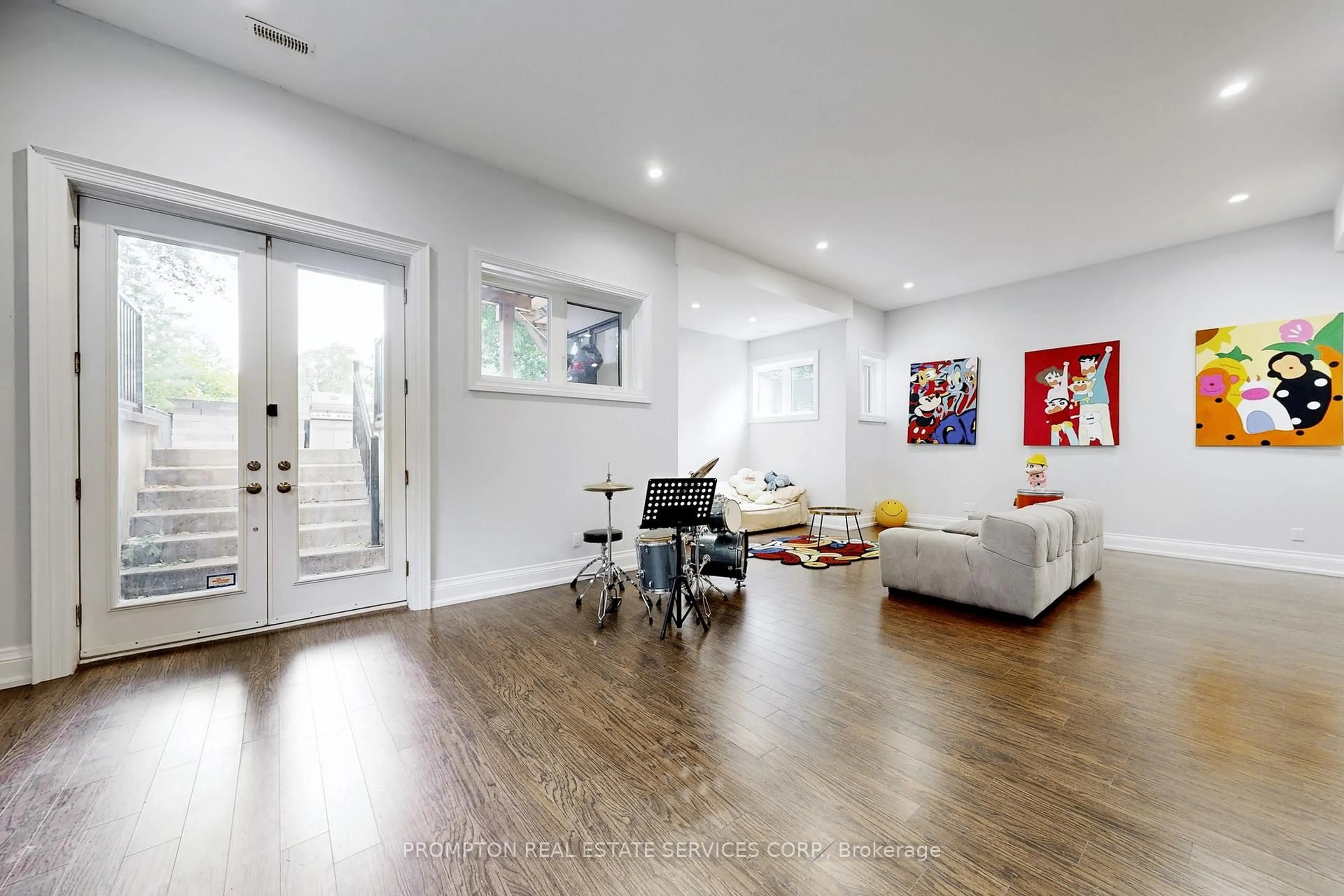 Unknown for 16 Risebrough Ave, Toronto Ontario M2M 1Z8