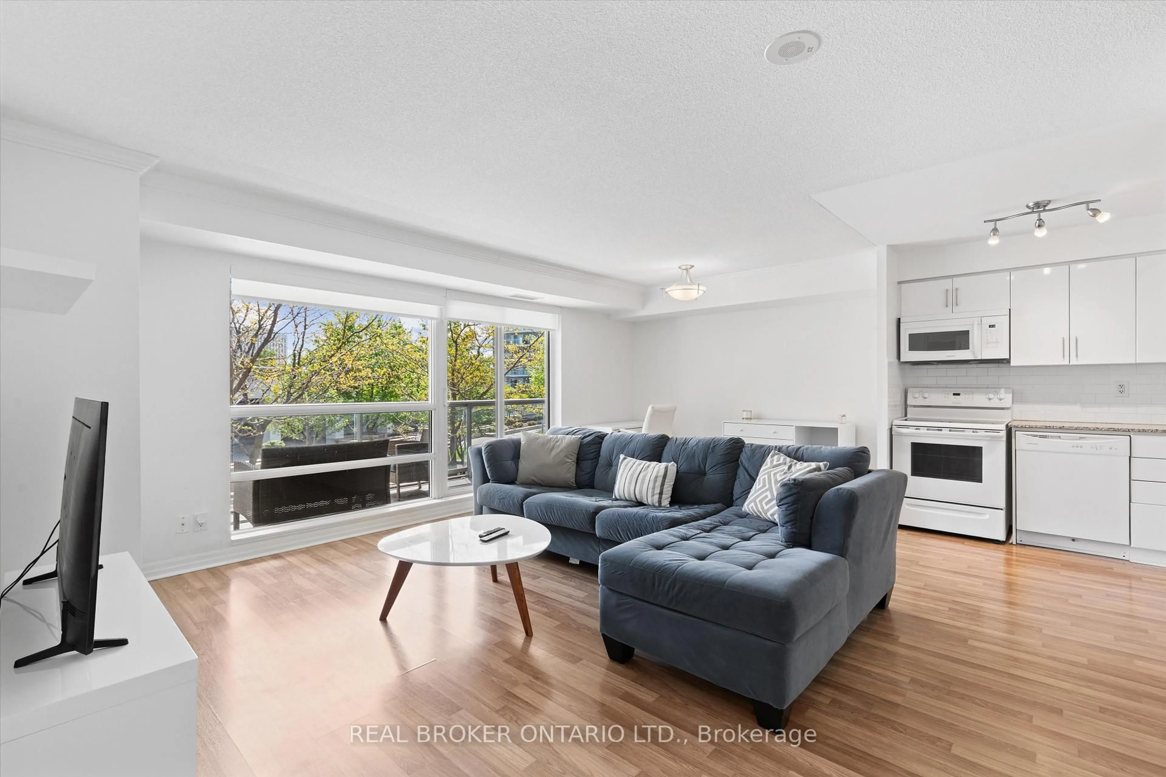 Living room with furniture, unknown for 2035 Sheppard Ave #216, Toronto Ontario M2J 0A8