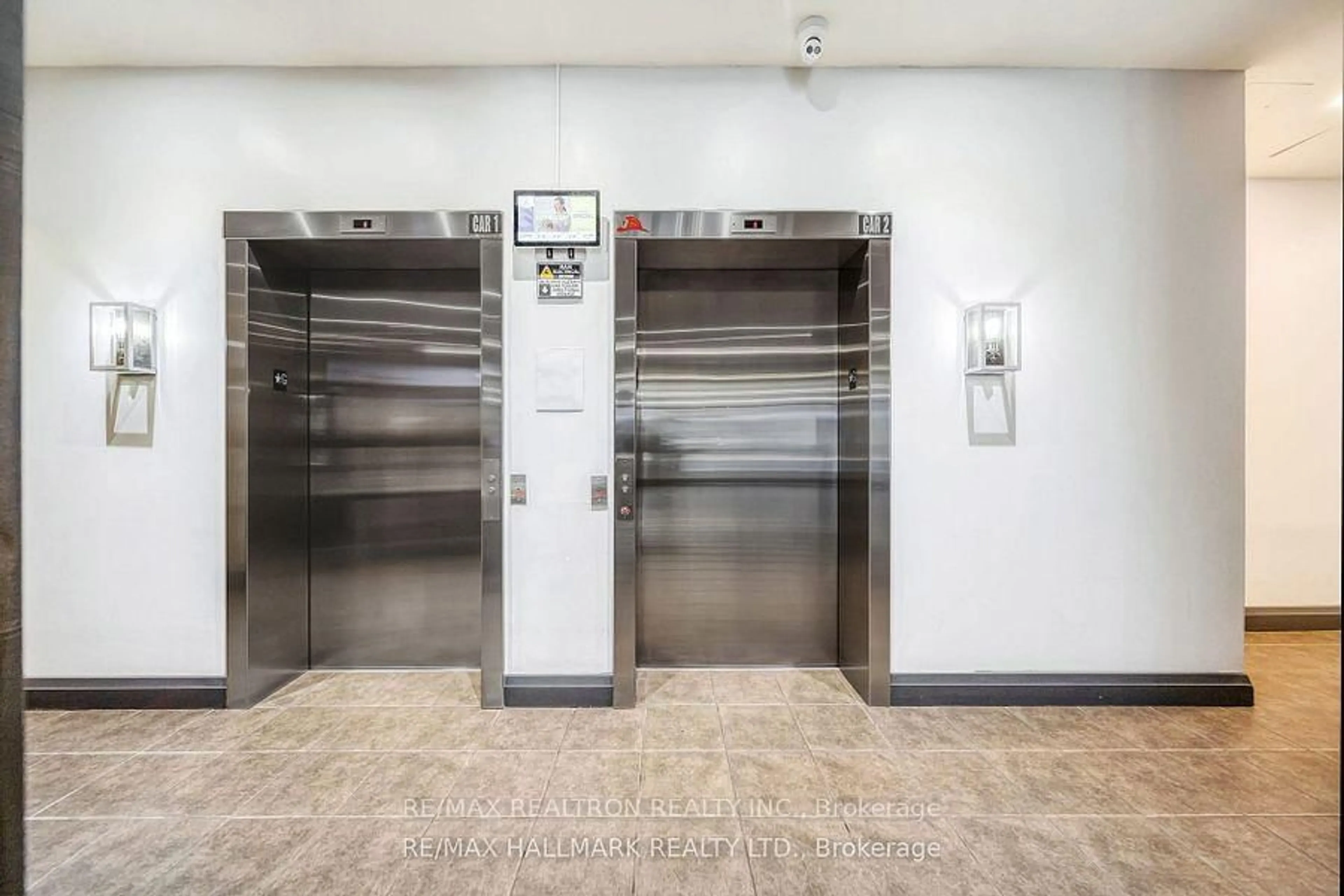 Indoor foyer for 225 Wellesley St #709, Toronto Ontario M1X 1X8