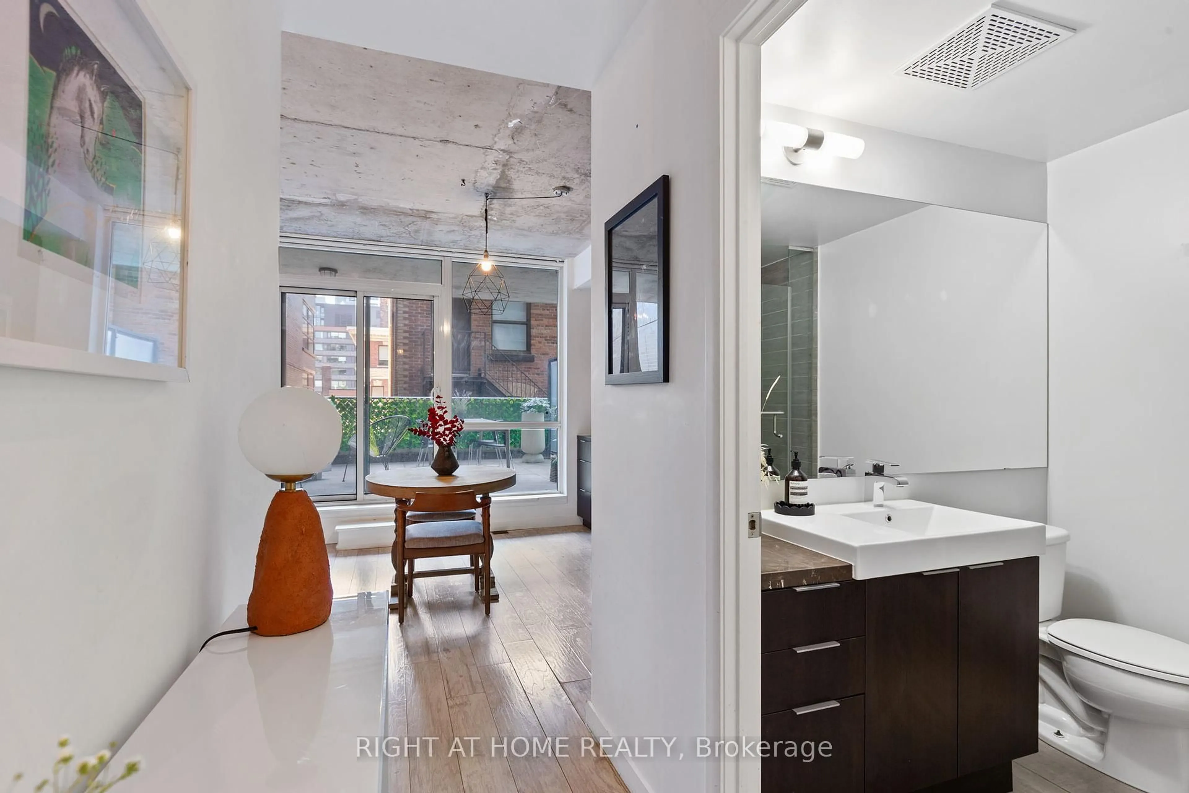 Unknown for 478 king St #312, Toronto Ontario M5V 0A8