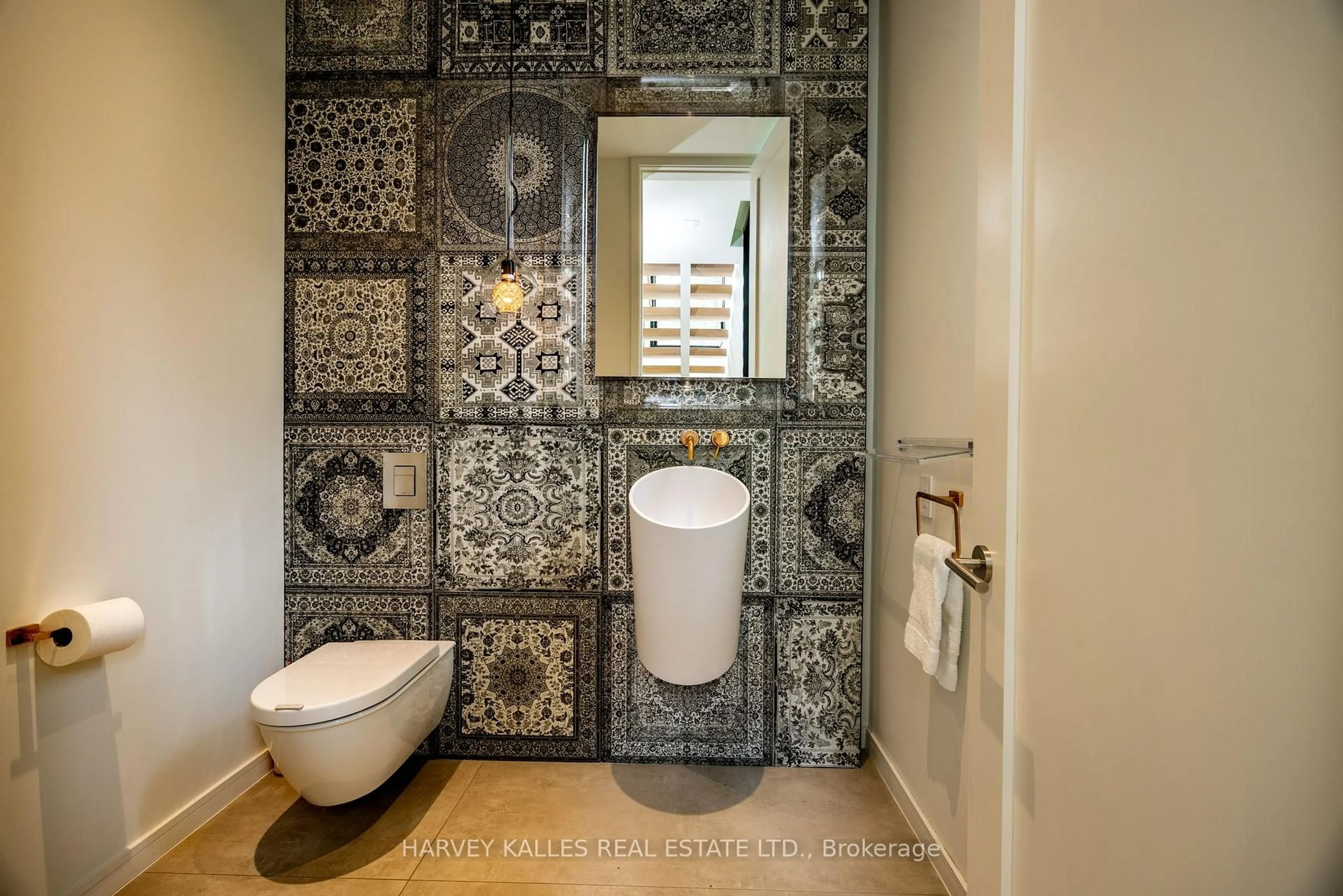 Contemporary bathroom, ceramic/tile floor for 12 Tetbury Cres, Toronto Ontario M3A 3G3