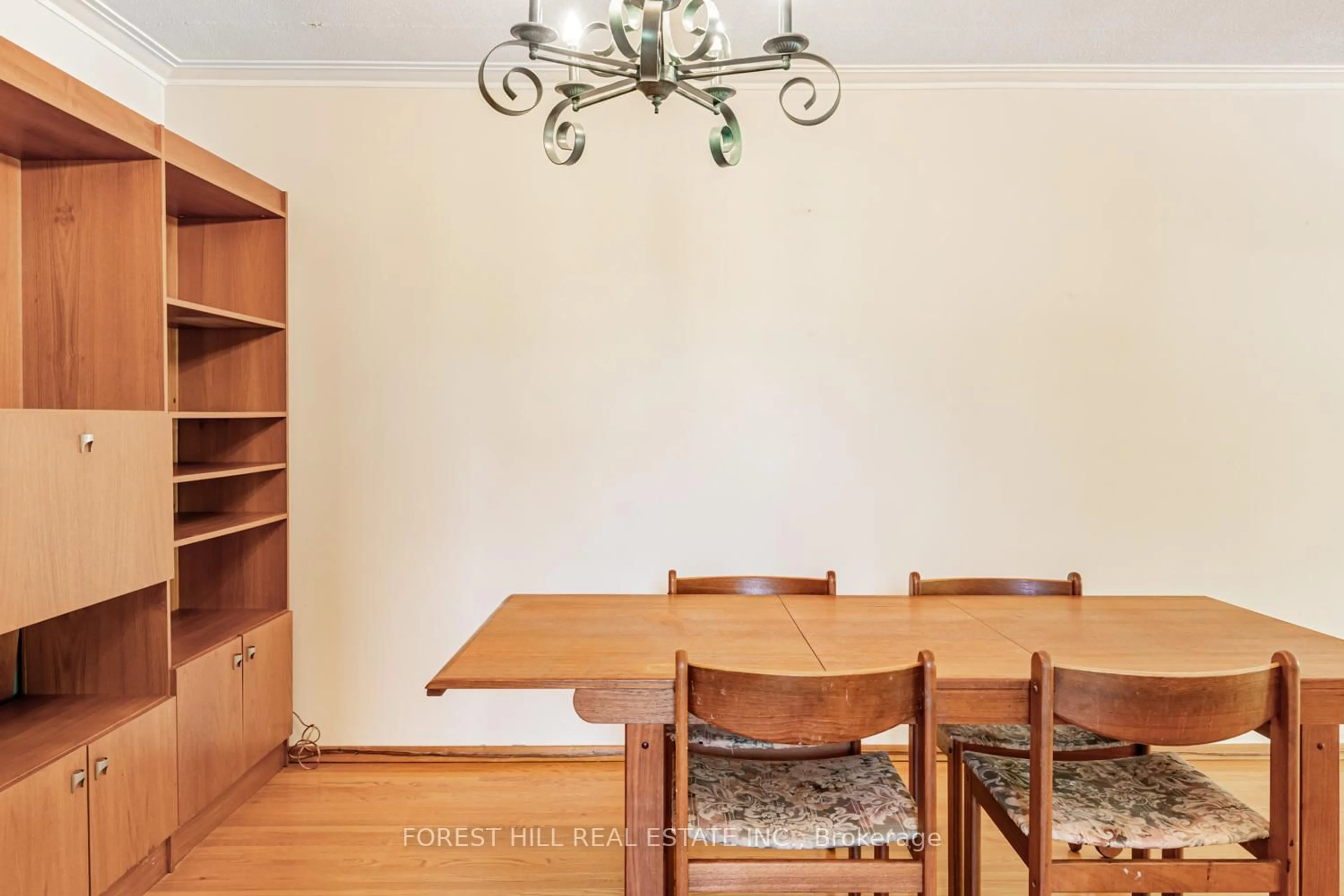 Dining room, wood/laminate floor for 57 James Gray Dr, Toronto Ontario M2H 1N8