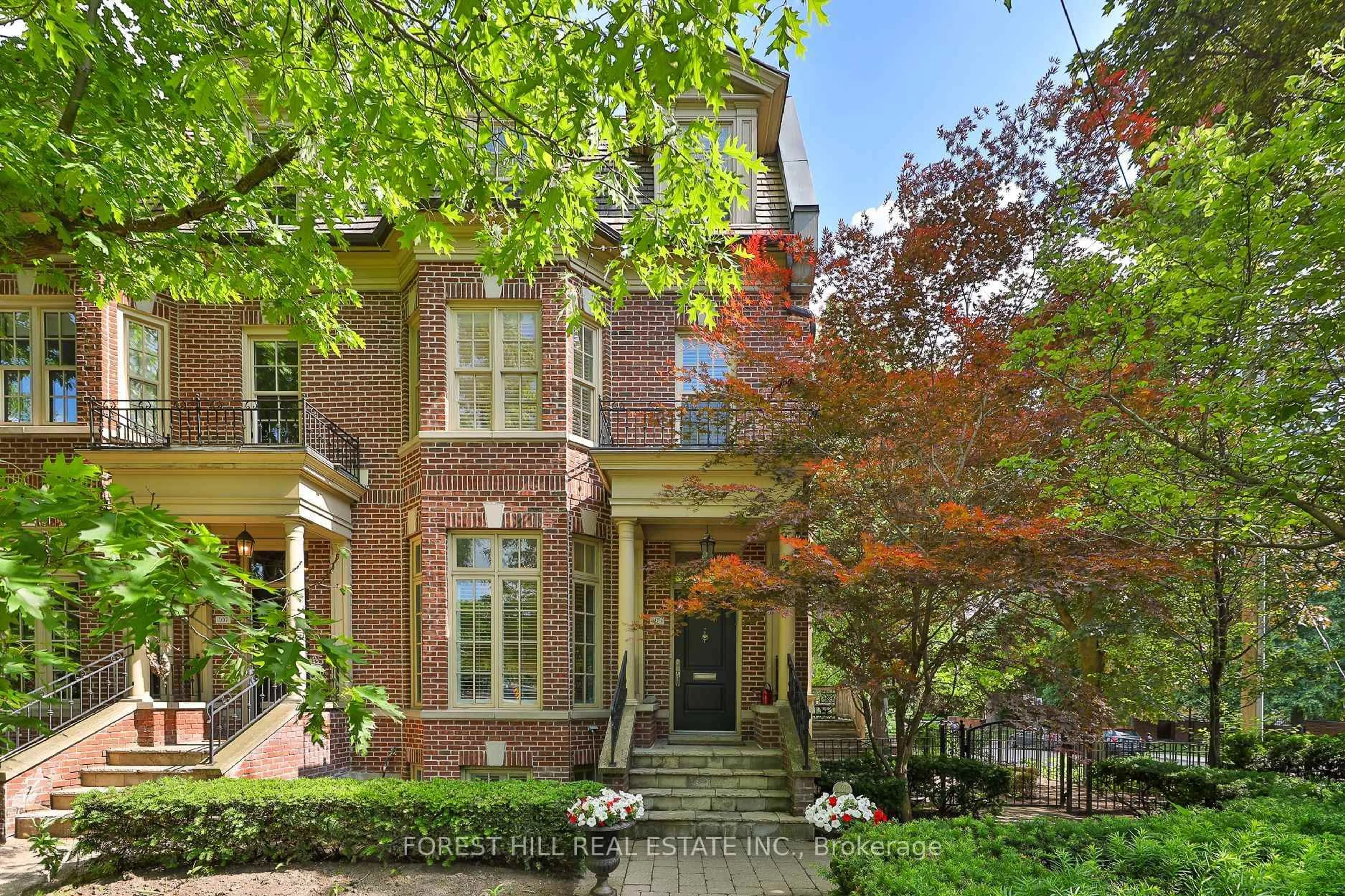 Home with brick exterior material, street for 109 Lonsdale Rd, Toronto Ontario M4V 1W4