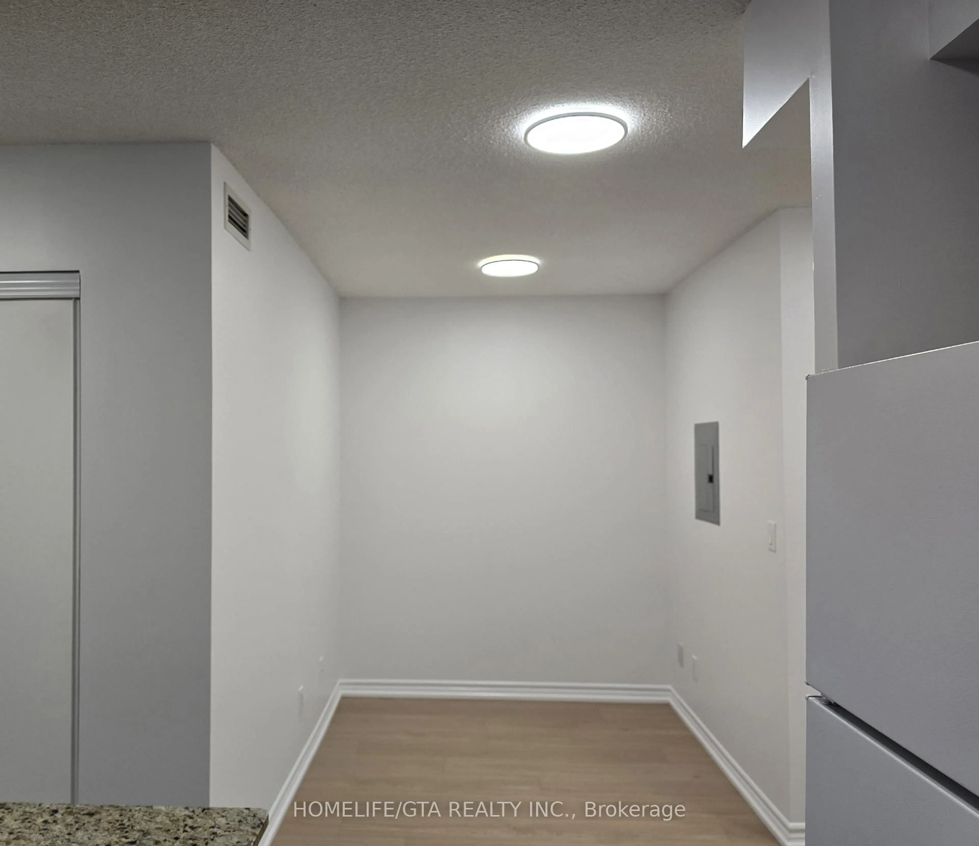 A pic of a room for 761 Bay St #1509, Toronto Ontario M5G 2R2