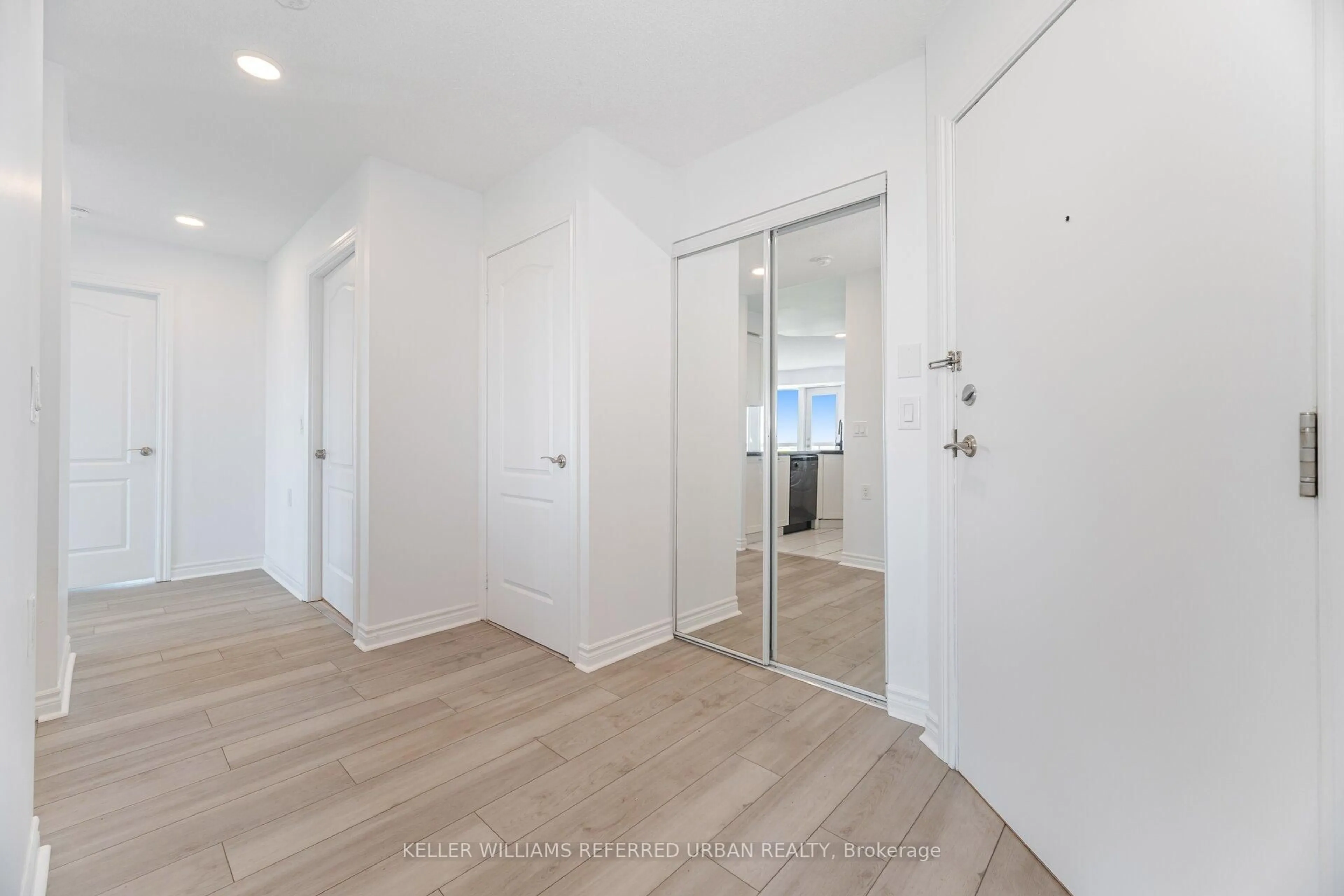 Unknown for 1030 Sheppard Ave #803, Toronto Ontario M3H 2T6