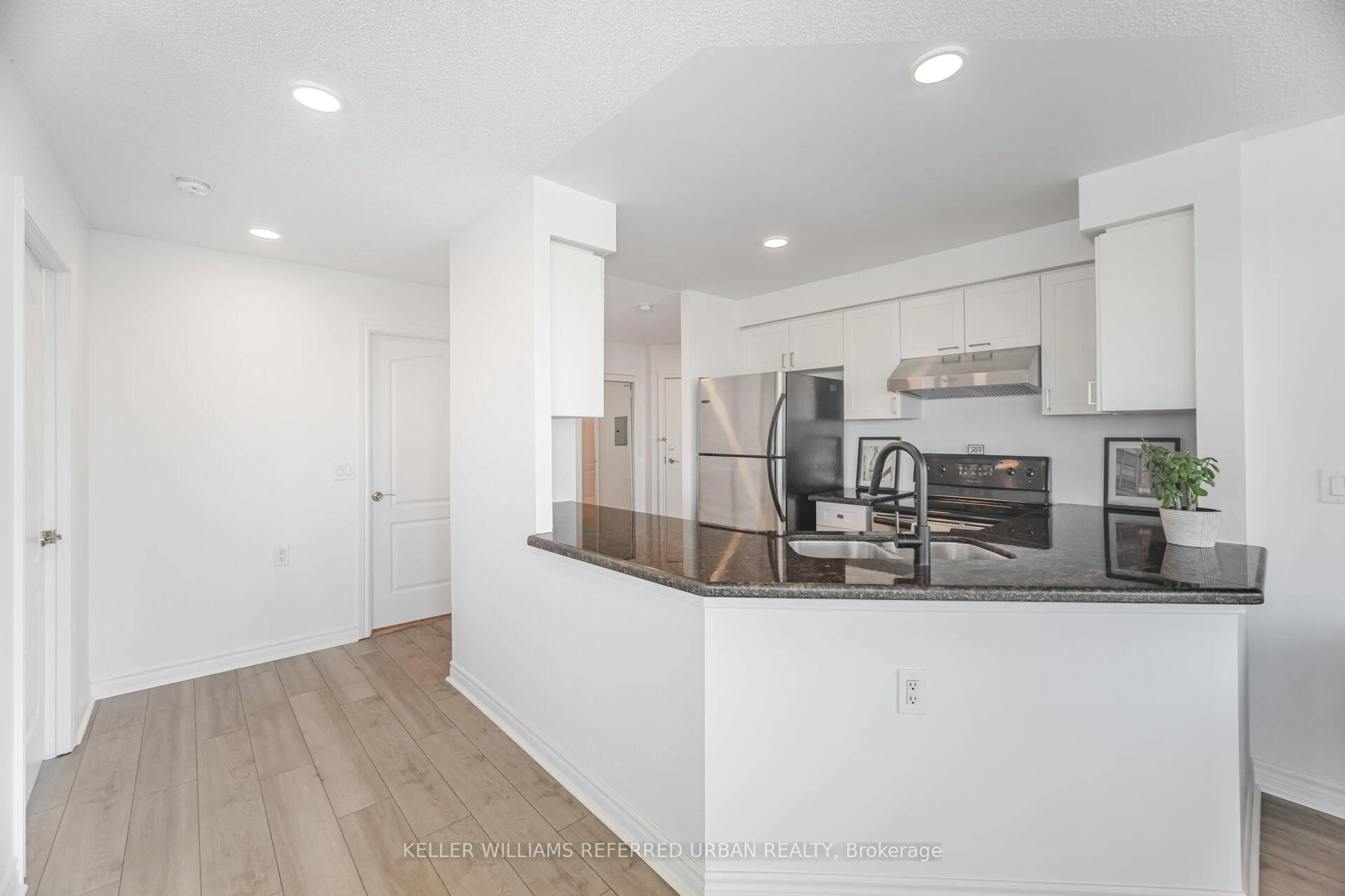 Open concept kitchen, unknown for 1030 Sheppard Ave #803, Toronto Ontario M3H 2T6
