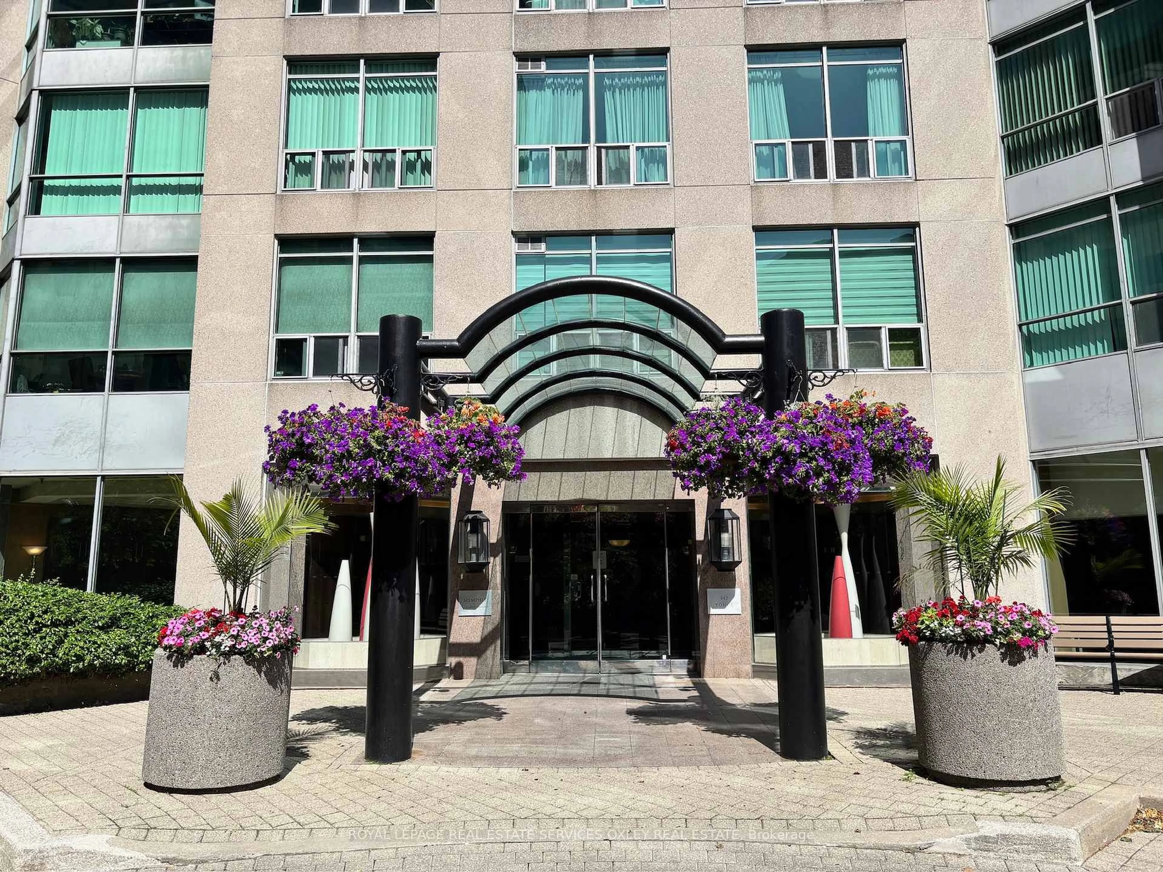 Lobby for 942 Yonge St #806, Toronto Ontario M4W 3S8