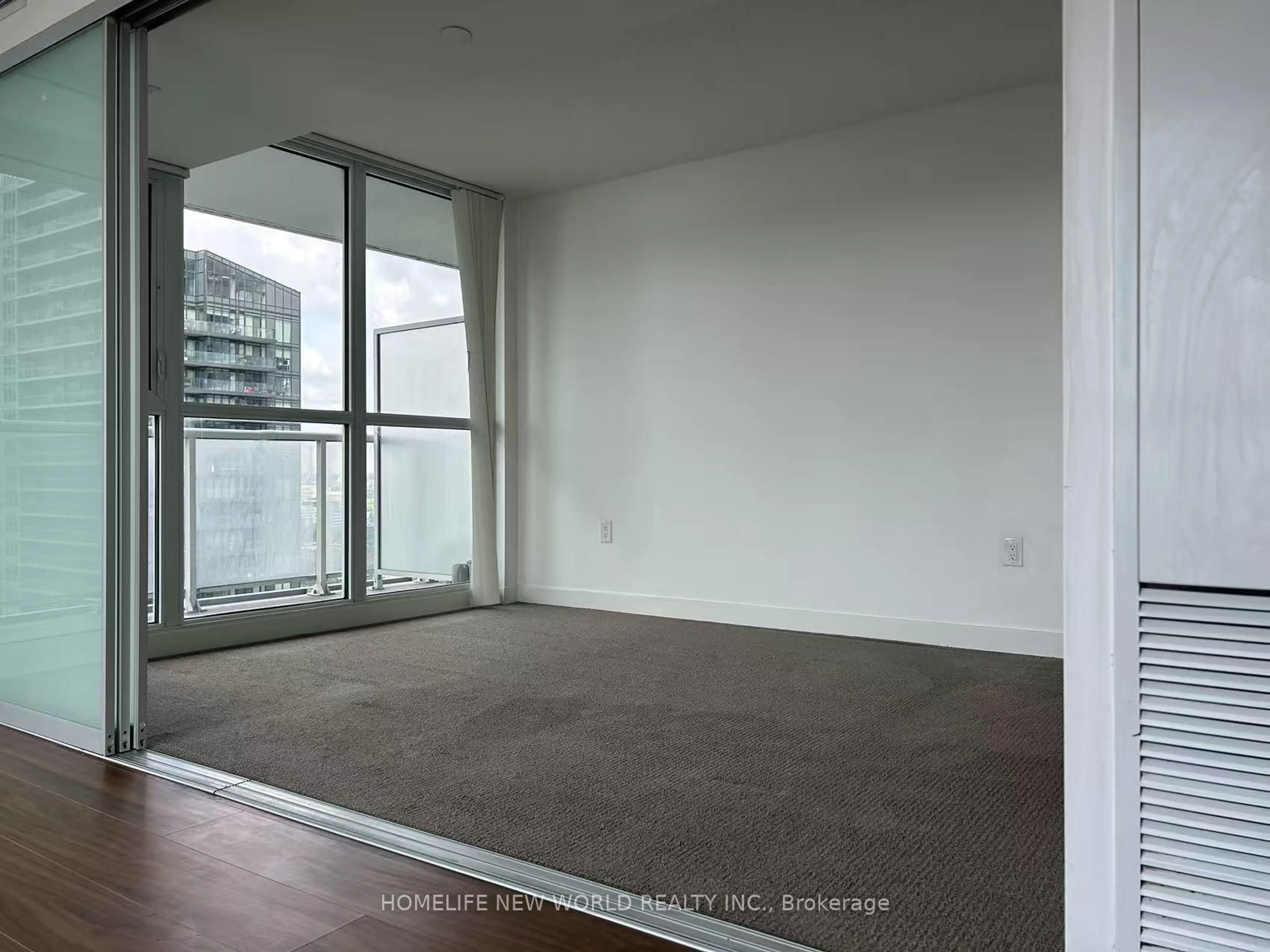 A pic of a room for 75 Queens Wharf Rd #2908, Toronto Ontario M5V 0J8
