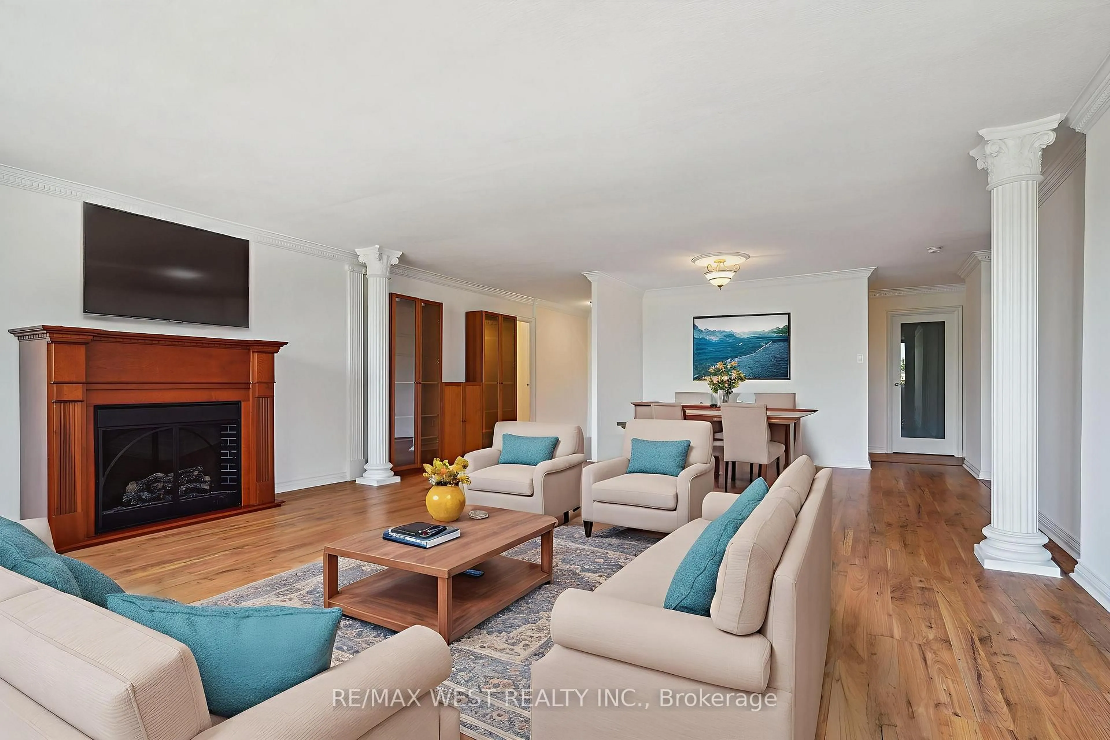 Living room with furniture, wood/laminate floor for 256 Jarvis St #3B, Toronto Ontario M5B 2J4