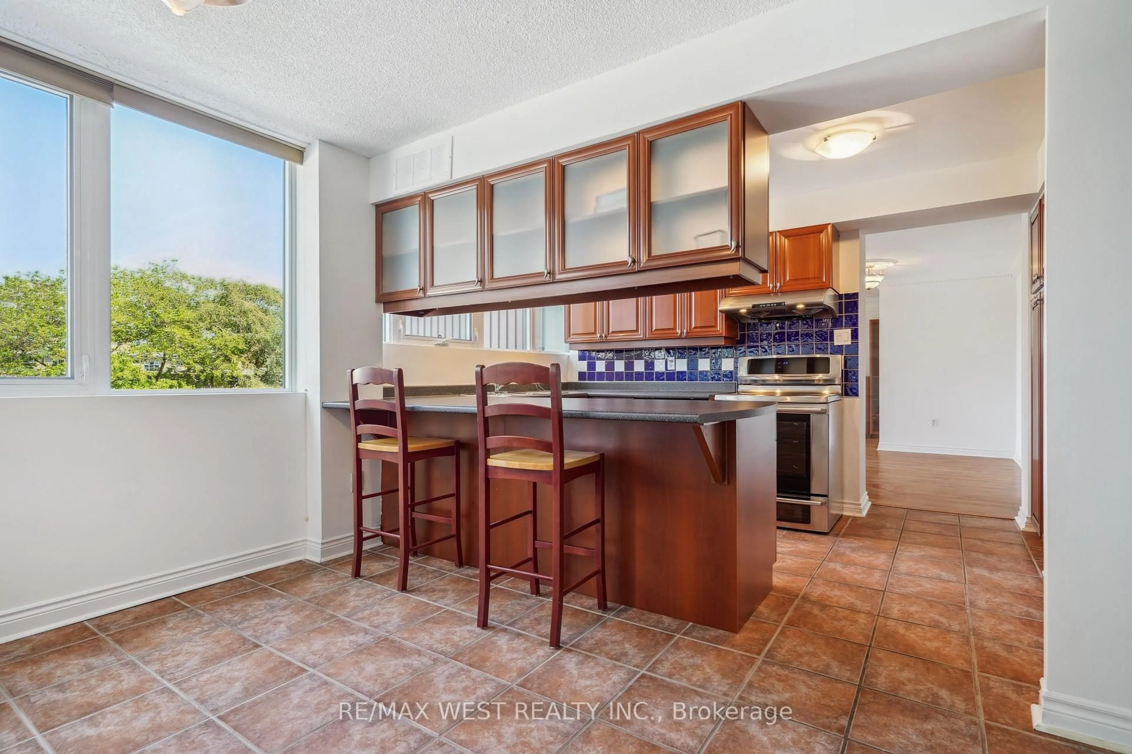 Unknown for 256 Jarvis St #3B, Toronto Ontario M5B 2J4