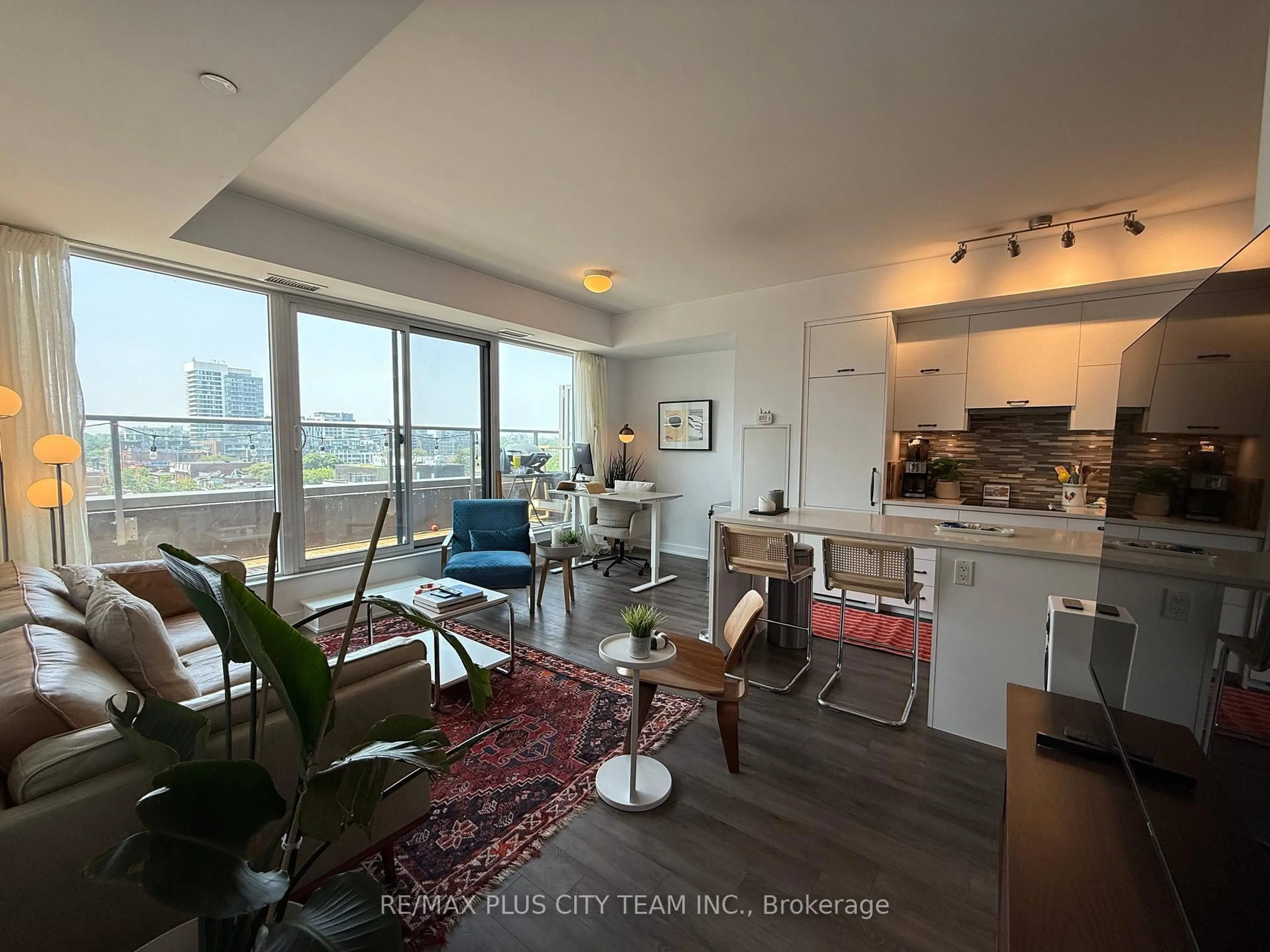 Living room with furniture, unknown for 106 Dovercourt Rd #805, Toronto Ontario M6J 0G4