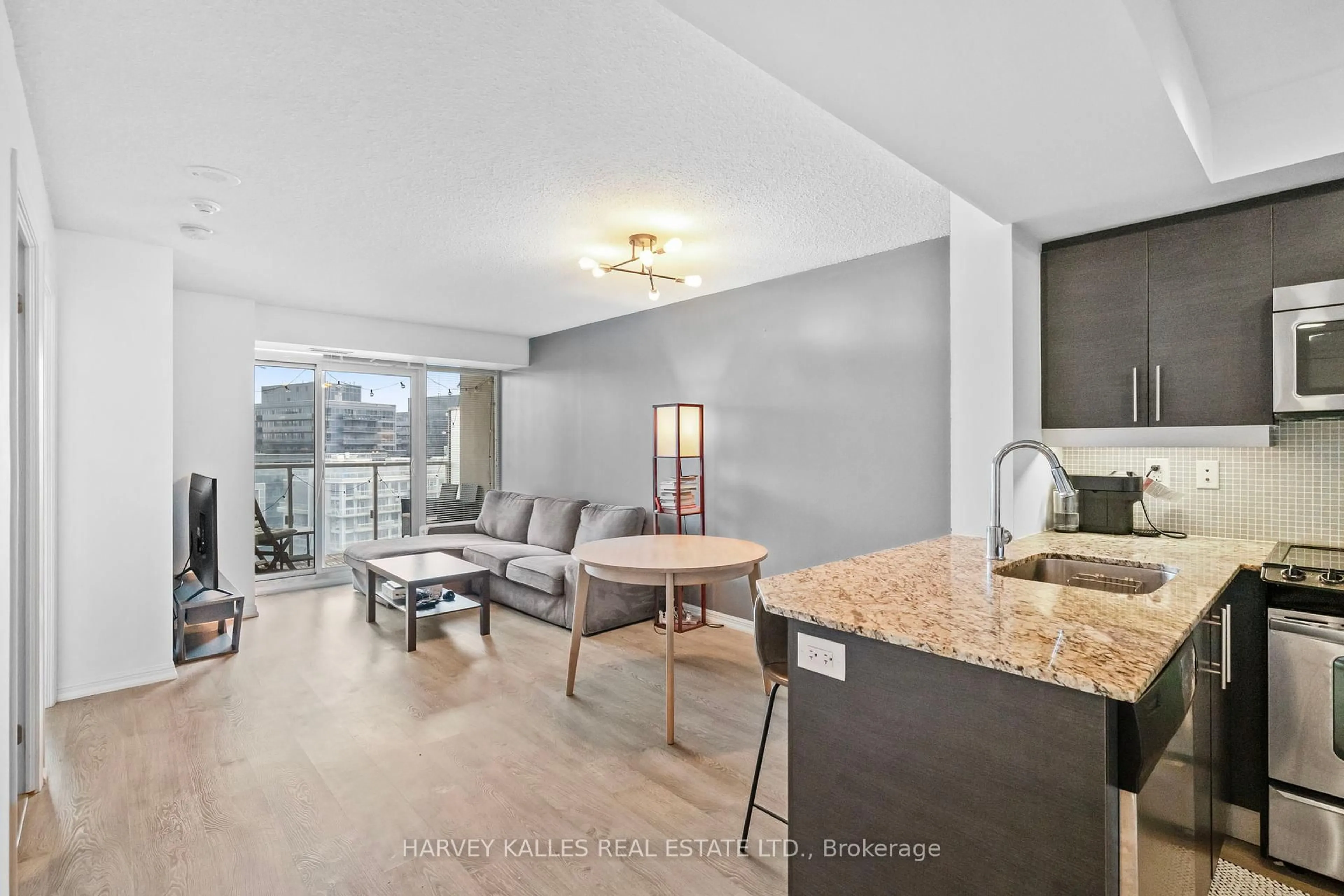 Open concept kitchen, unknown for 125 Western Battery Rd #1316, Toronto Ontario M6K 3R8