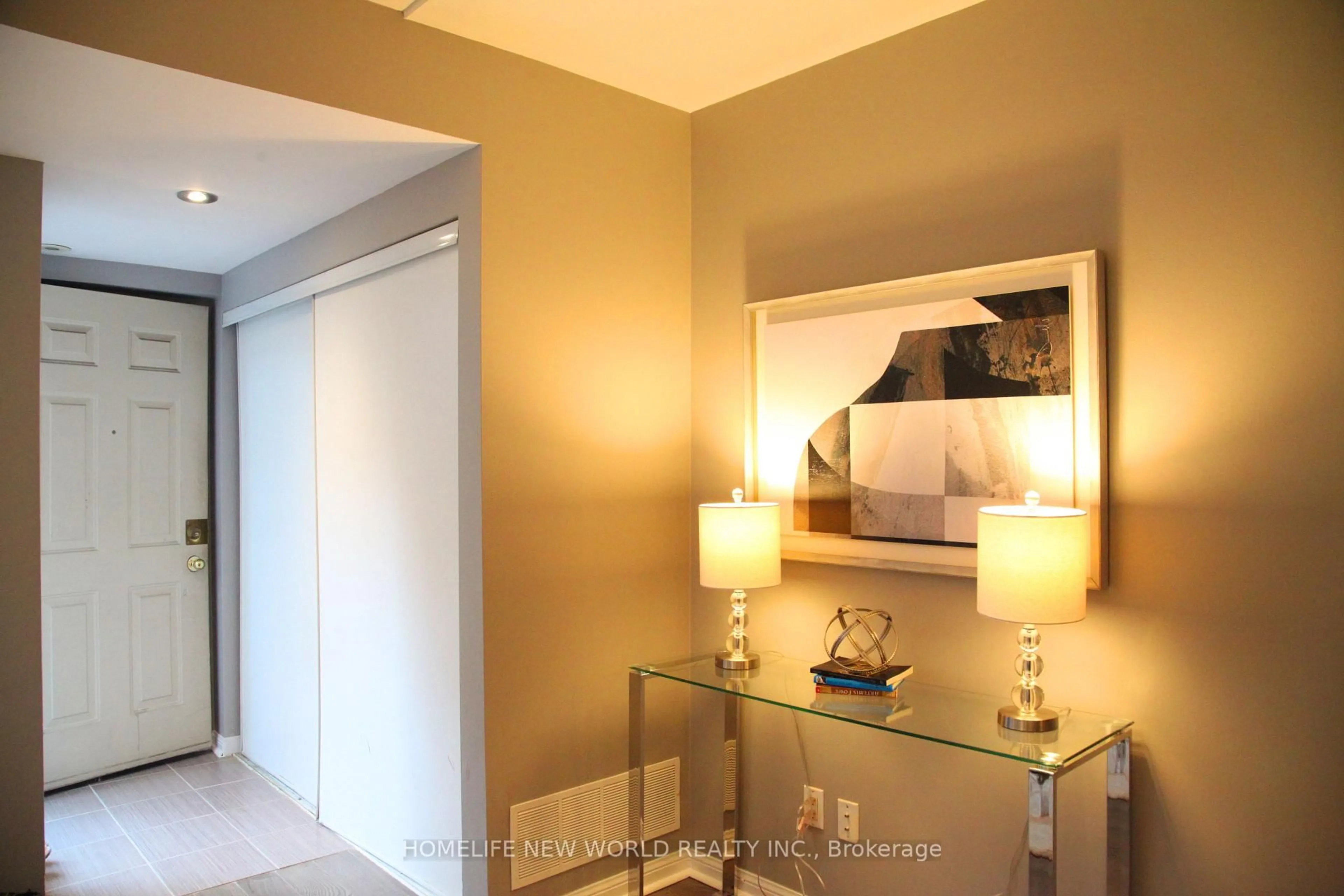 Indoor entryway for 3 Everson Dr #515, Toronto Ontario M2N 7C2