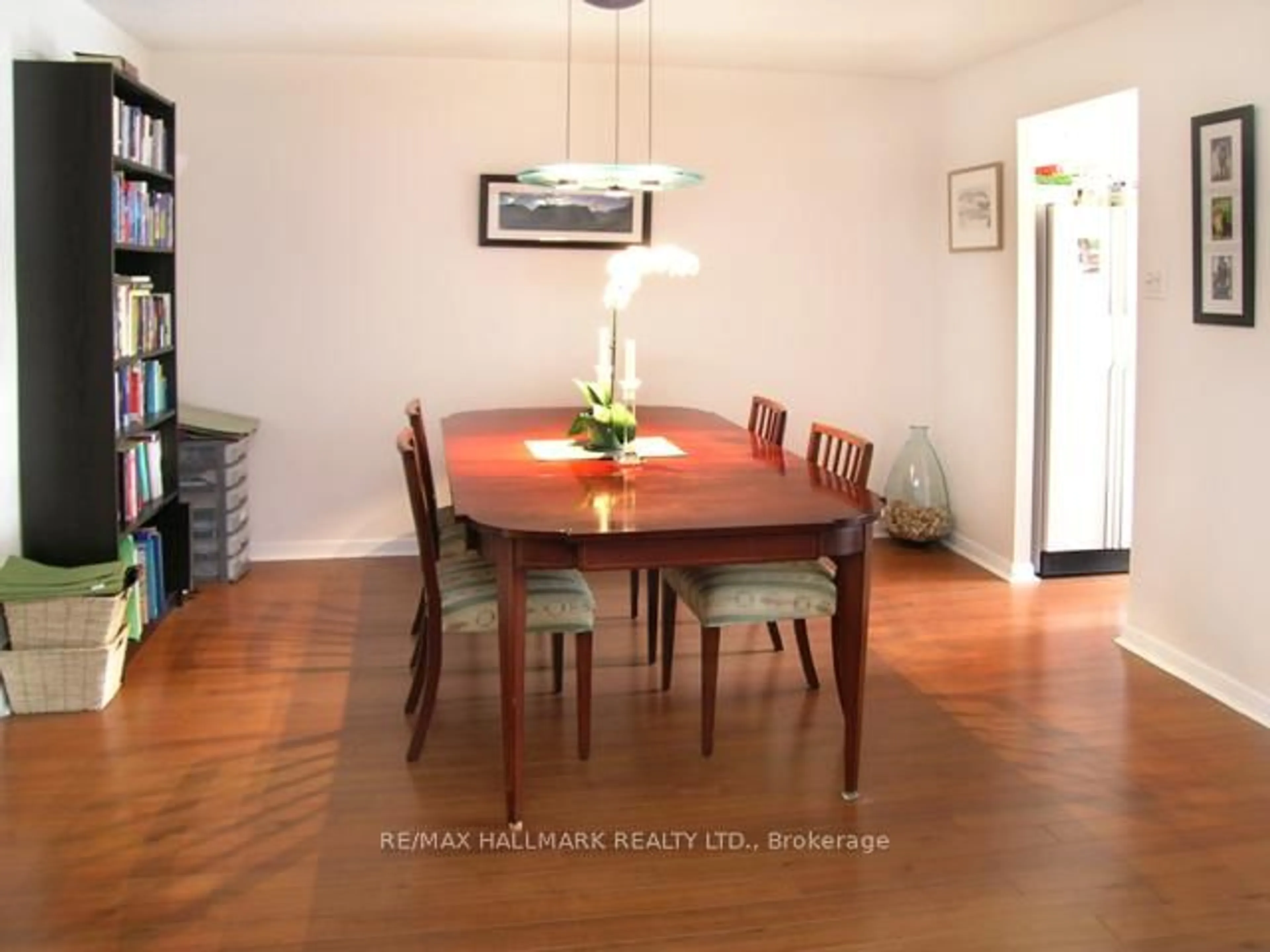 Dining room, wood/laminate floor for 30 Church St #801, Toronto Ontario M5E 1S7