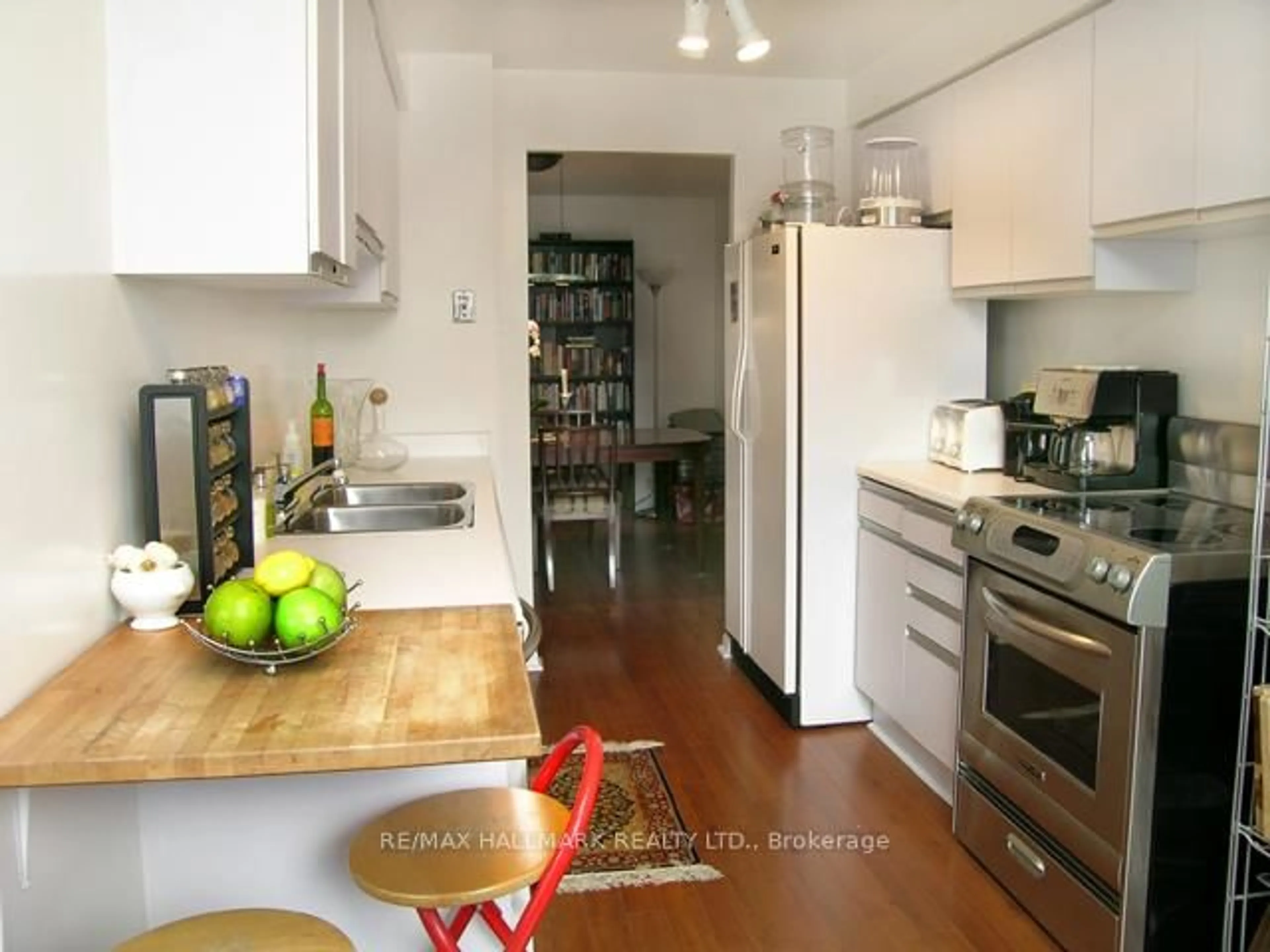 Unknown for 30 Church St #801, Toronto Ontario M5E 1S7