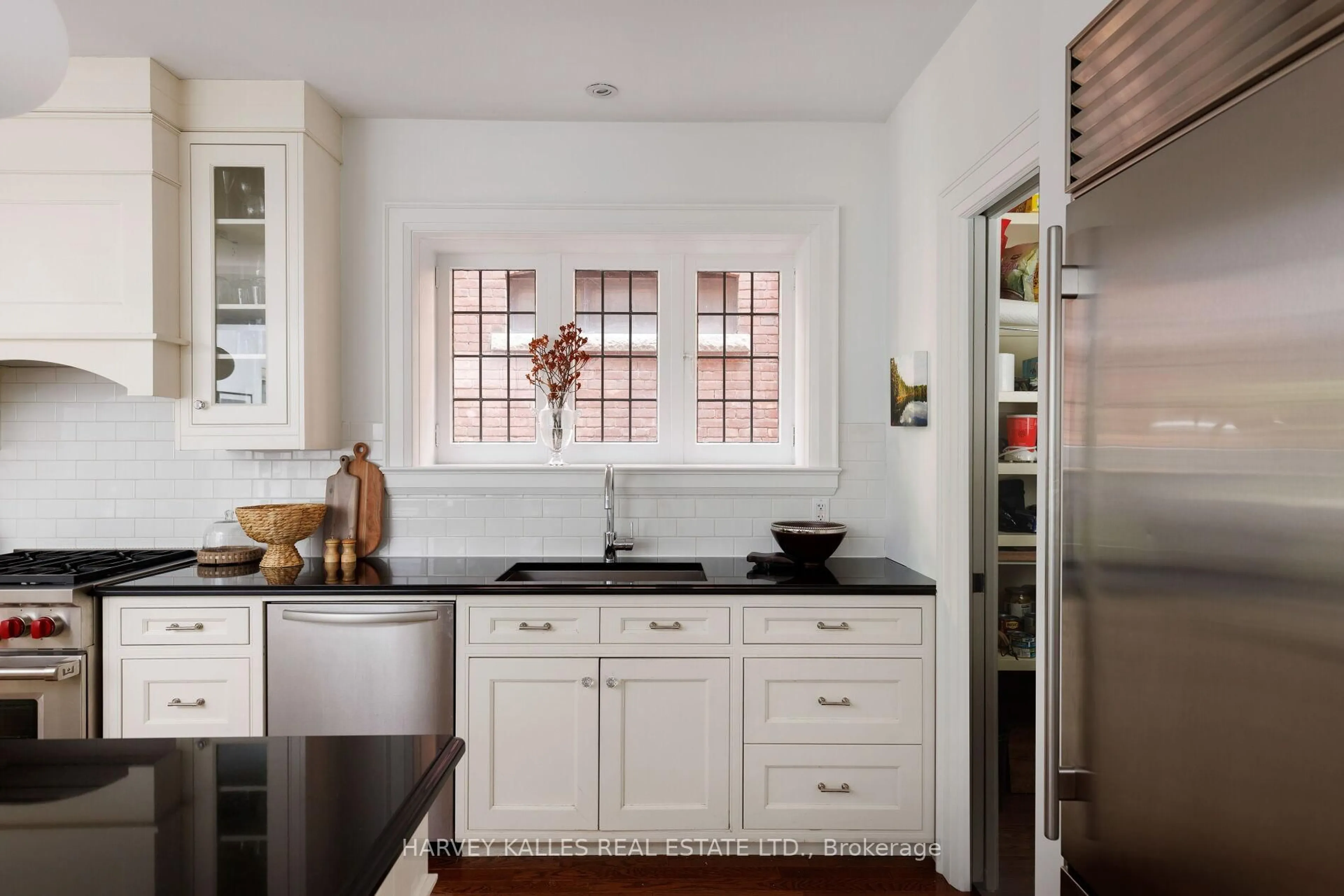 Contemporary kitchen, ceramic/tile floor for 8 Edgewood Cres, Toronto Ontario M4W 3A9