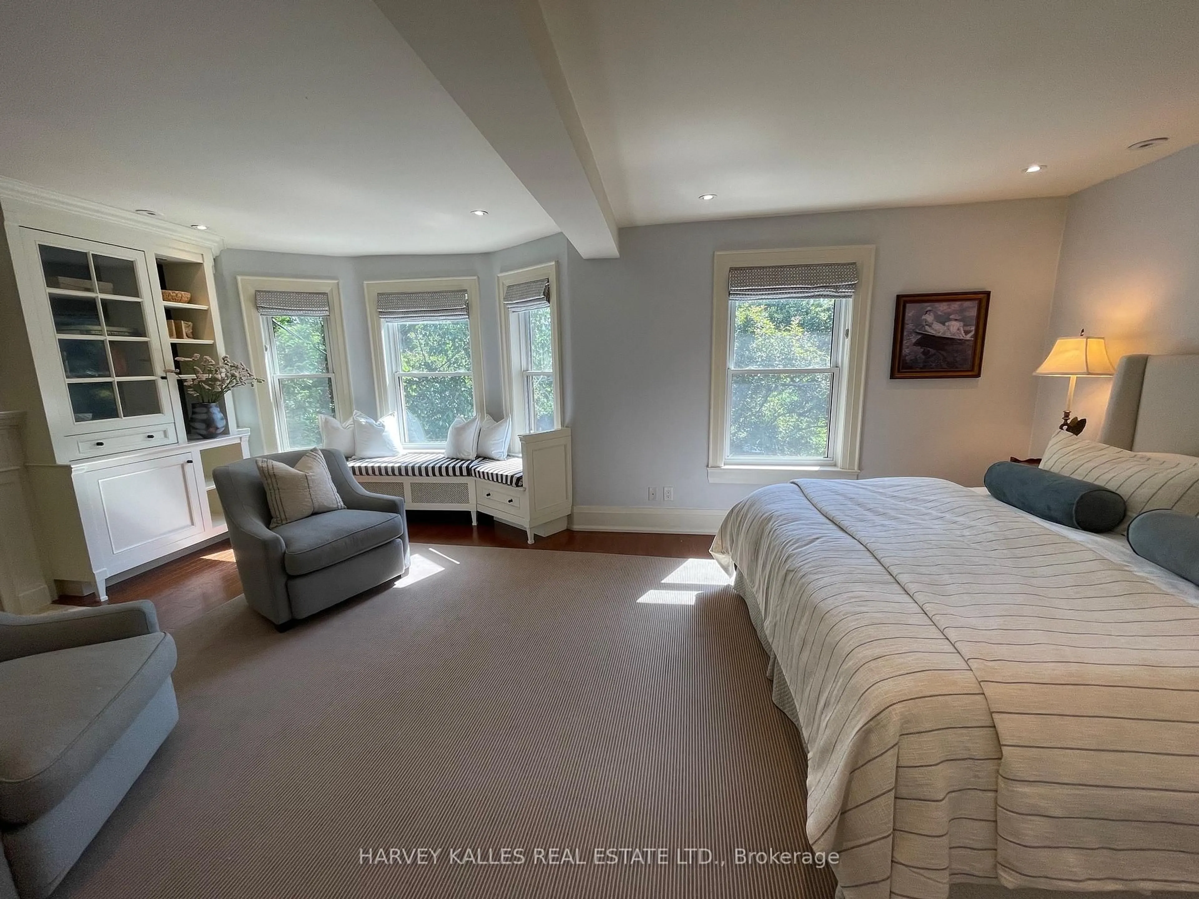 A pic of a room for 8 Edgewood Cres, Toronto Ontario M4W 3A9