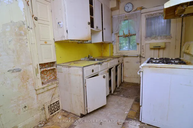 Additional image 20 of 120 Castlefield Ave