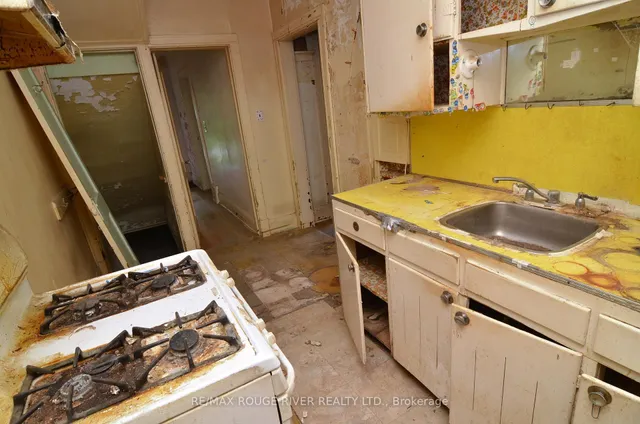 Additional image 19 of 120 Castlefield Ave