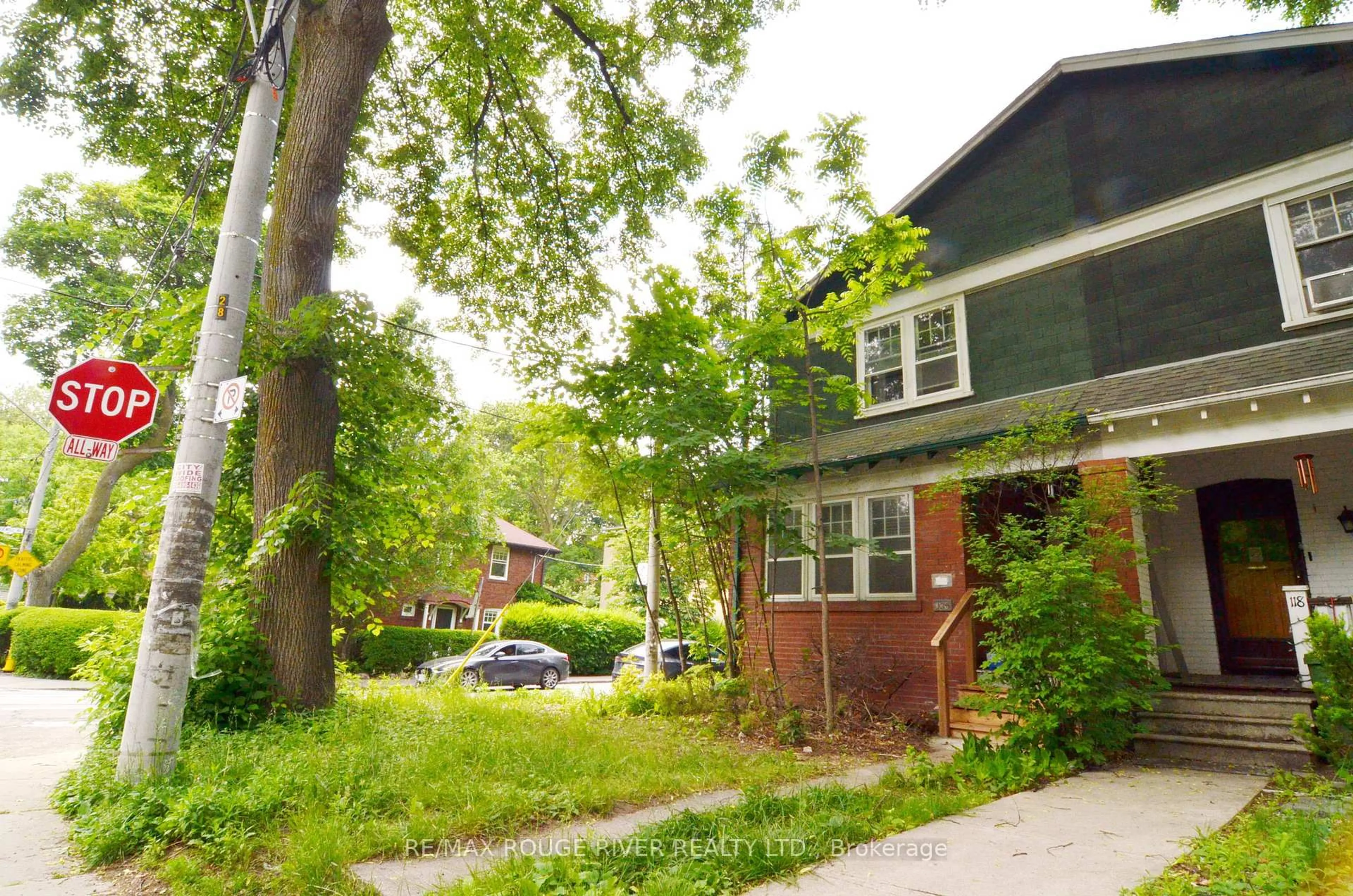 Home with brick exterior material, street for 120 Castlefield Ave, Toronto Ontario M4R 1G4