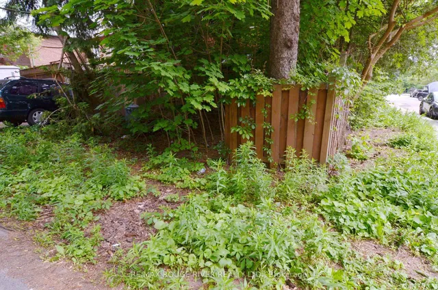 Primary image of 120 Castlefield Ave