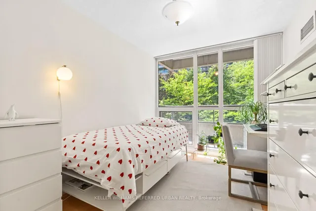 Additional property image - 35 Hollywood Ave Unit 211