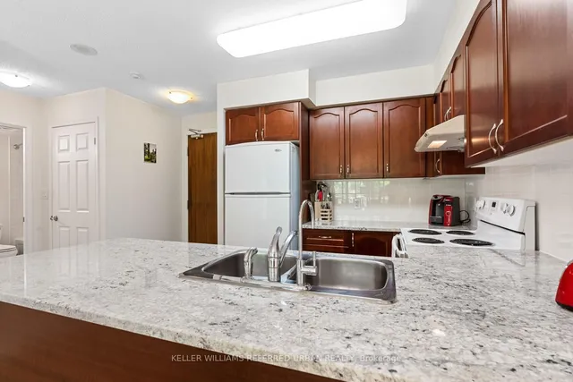 Additional property image - 35 Hollywood Ave Unit 211