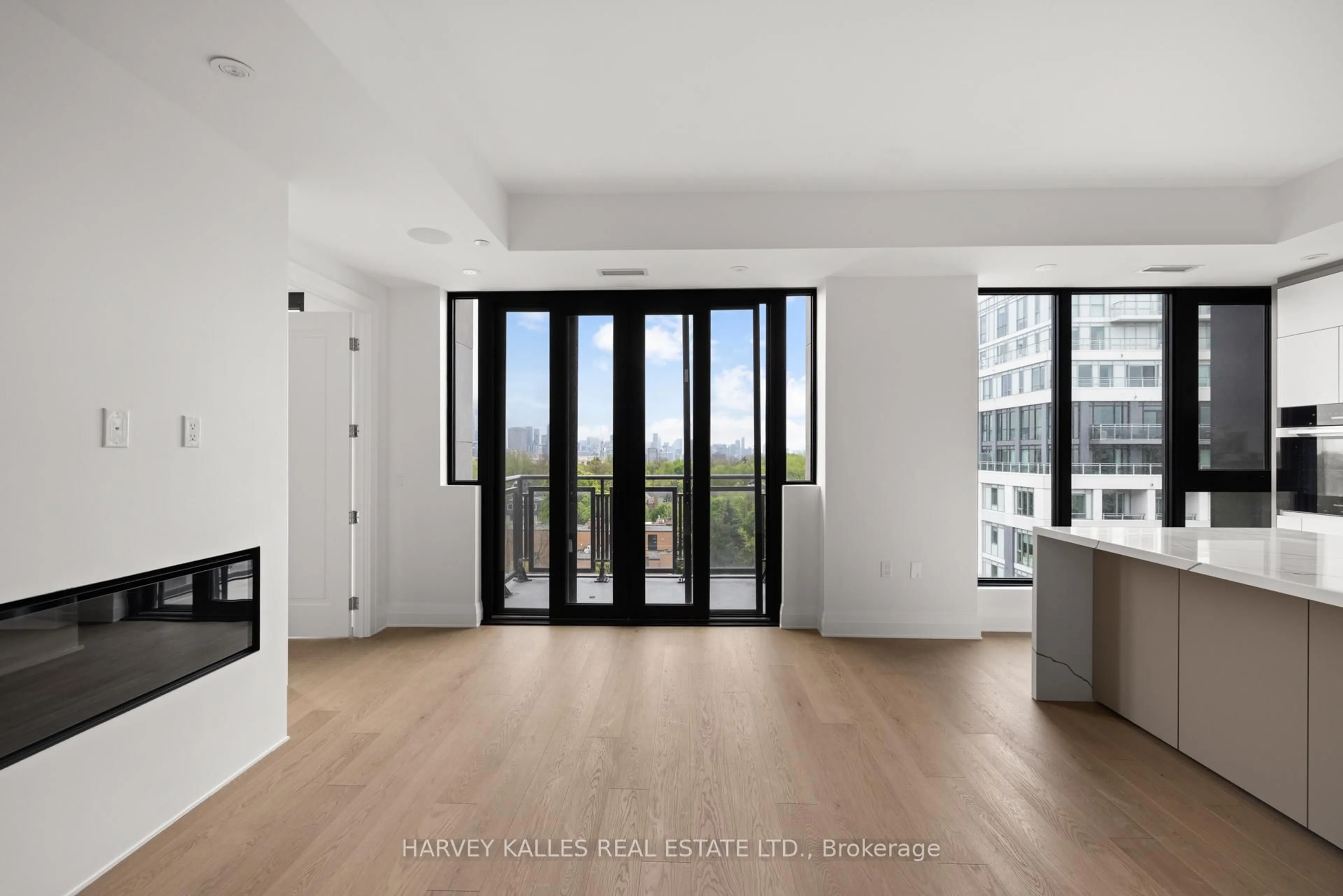 A pic of a room for 2 Forest Hill Rd #805, Toronto Ontario M4V 2L3