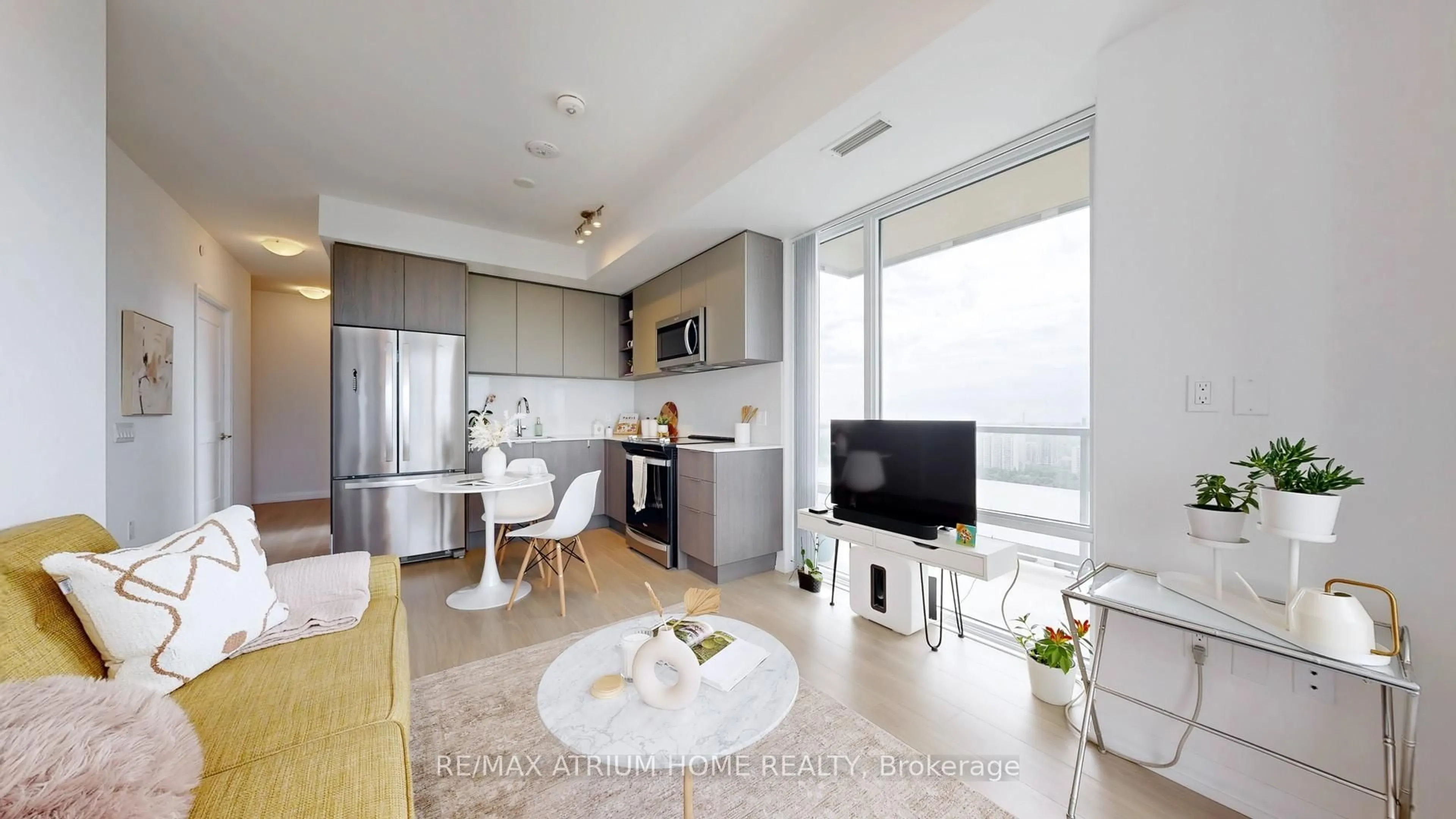 Open concept kitchen, unknown for 50 Dunfield Ave #3413, Toronto Ontario M4S 0E4