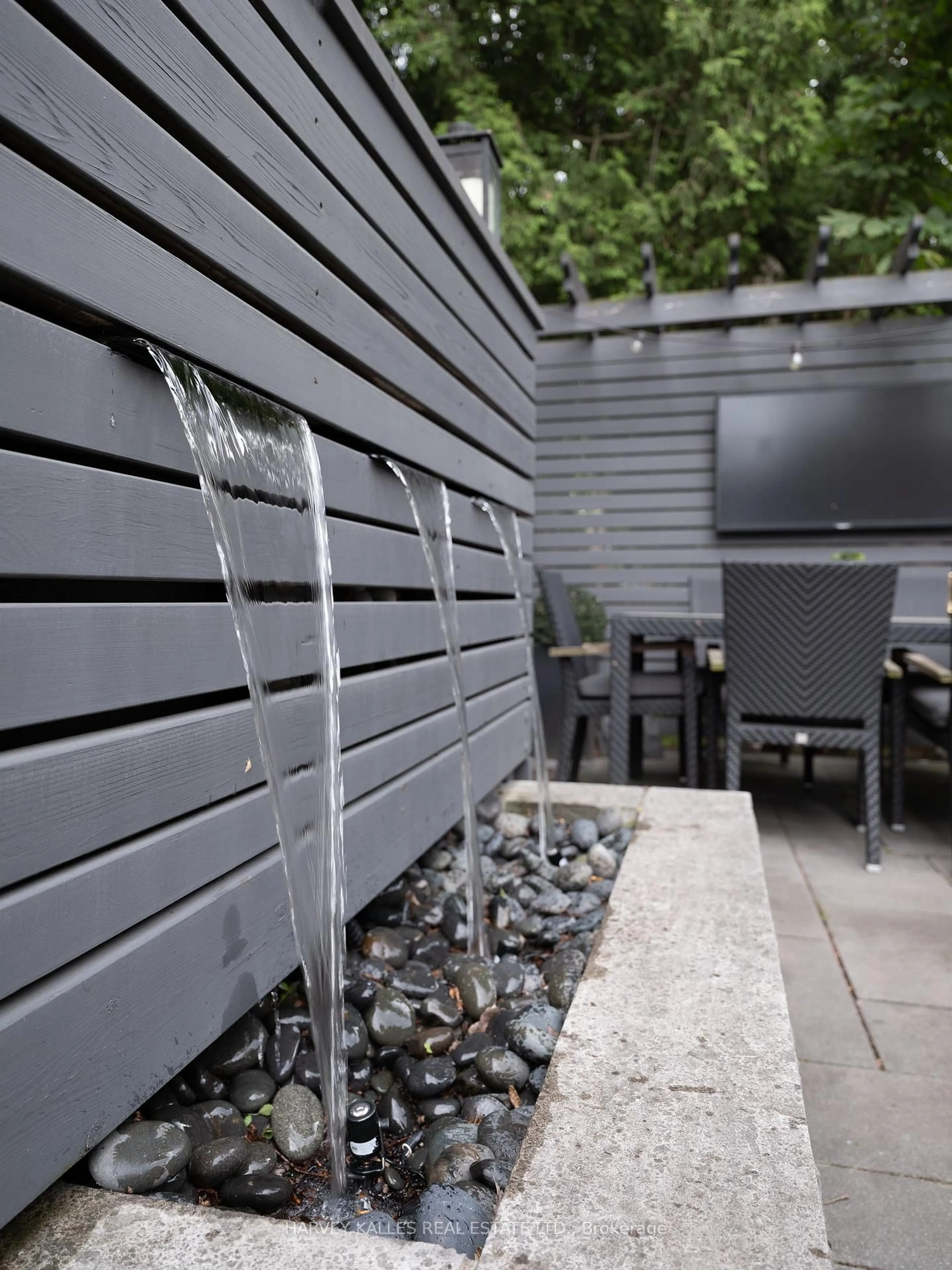 Patio, street for 165 Armour Blvd, Toronto Ontario M3H 1M1