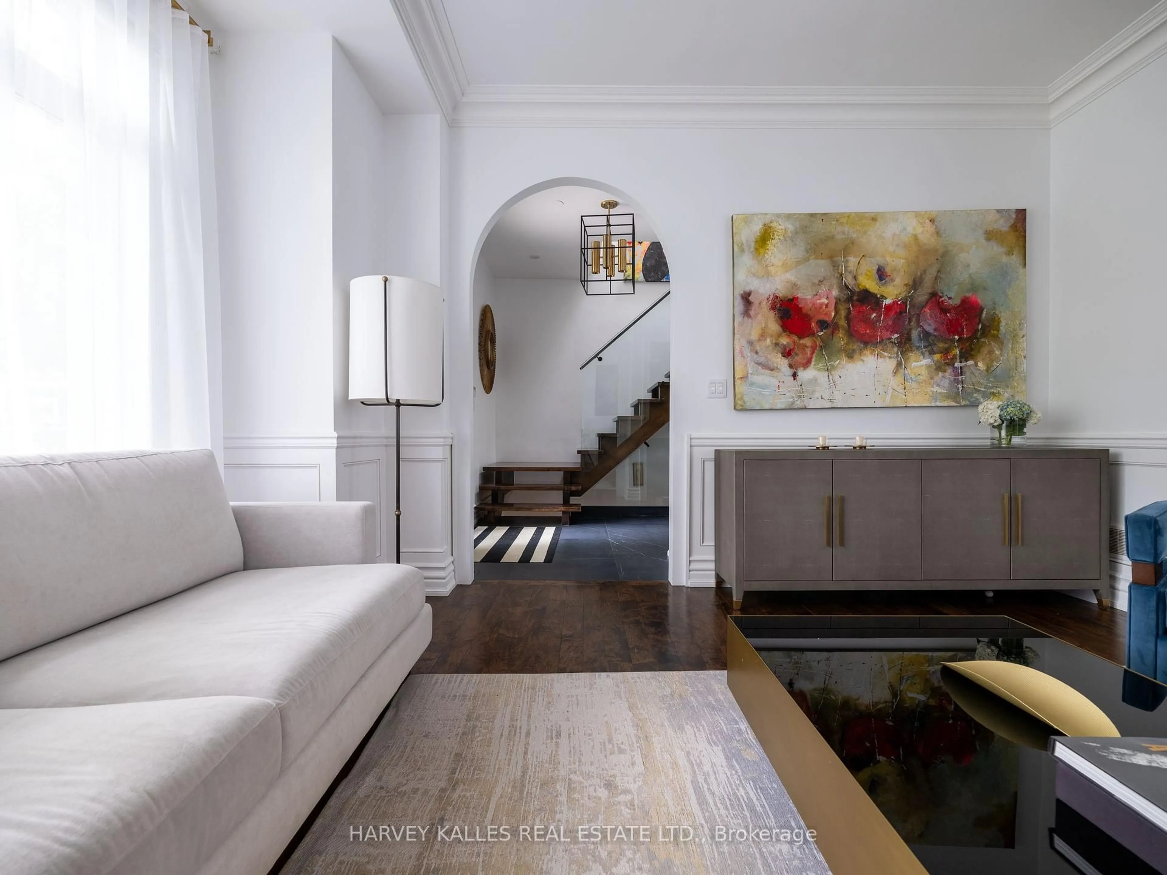 Living room with furniture, unknown for 165 Armour Blvd, Toronto Ontario M3H 1M1