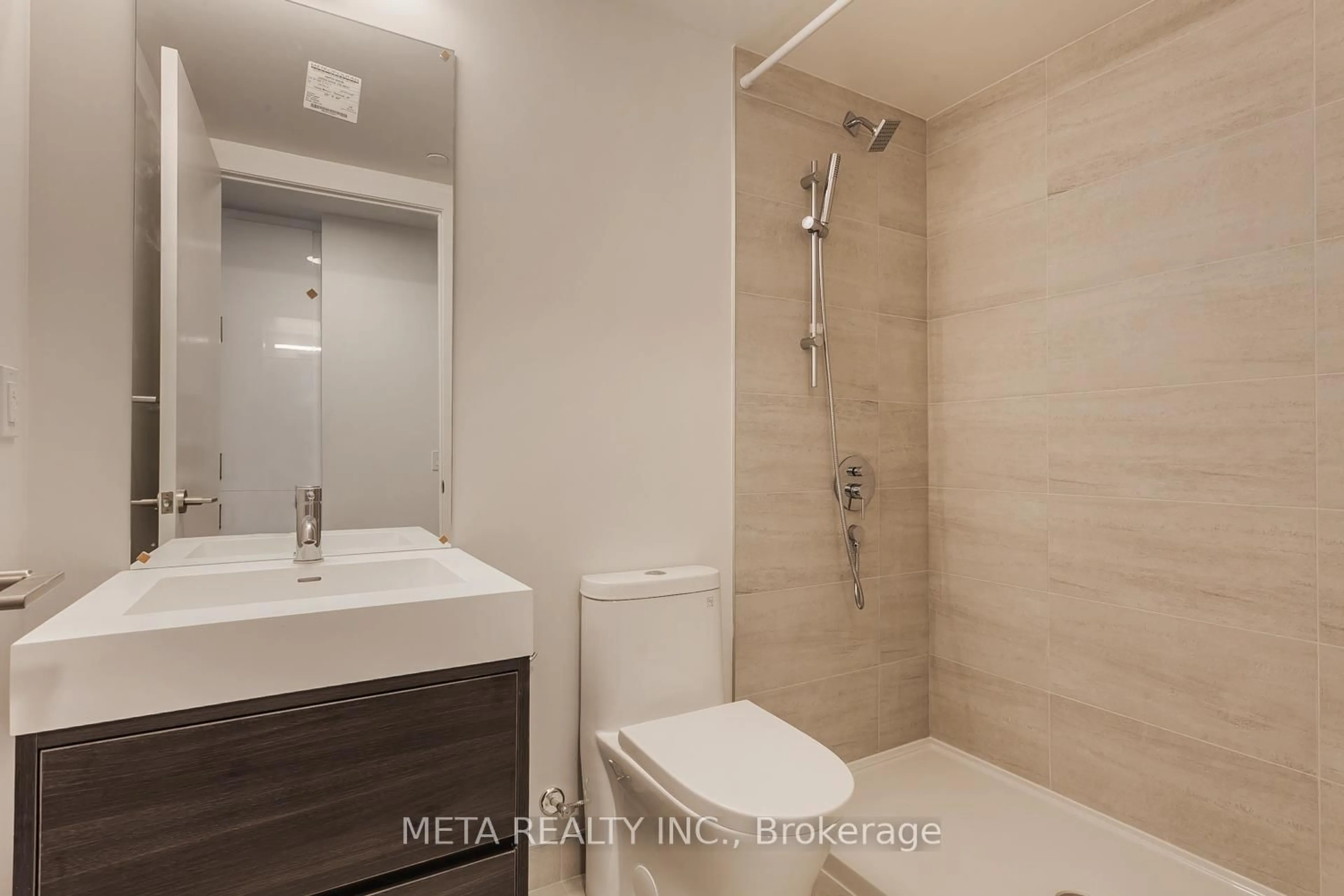 Standard bathroom, ceramic/tile floor for 9 Tecumseth St #1409, Toronto Ontario M5V 0S5
