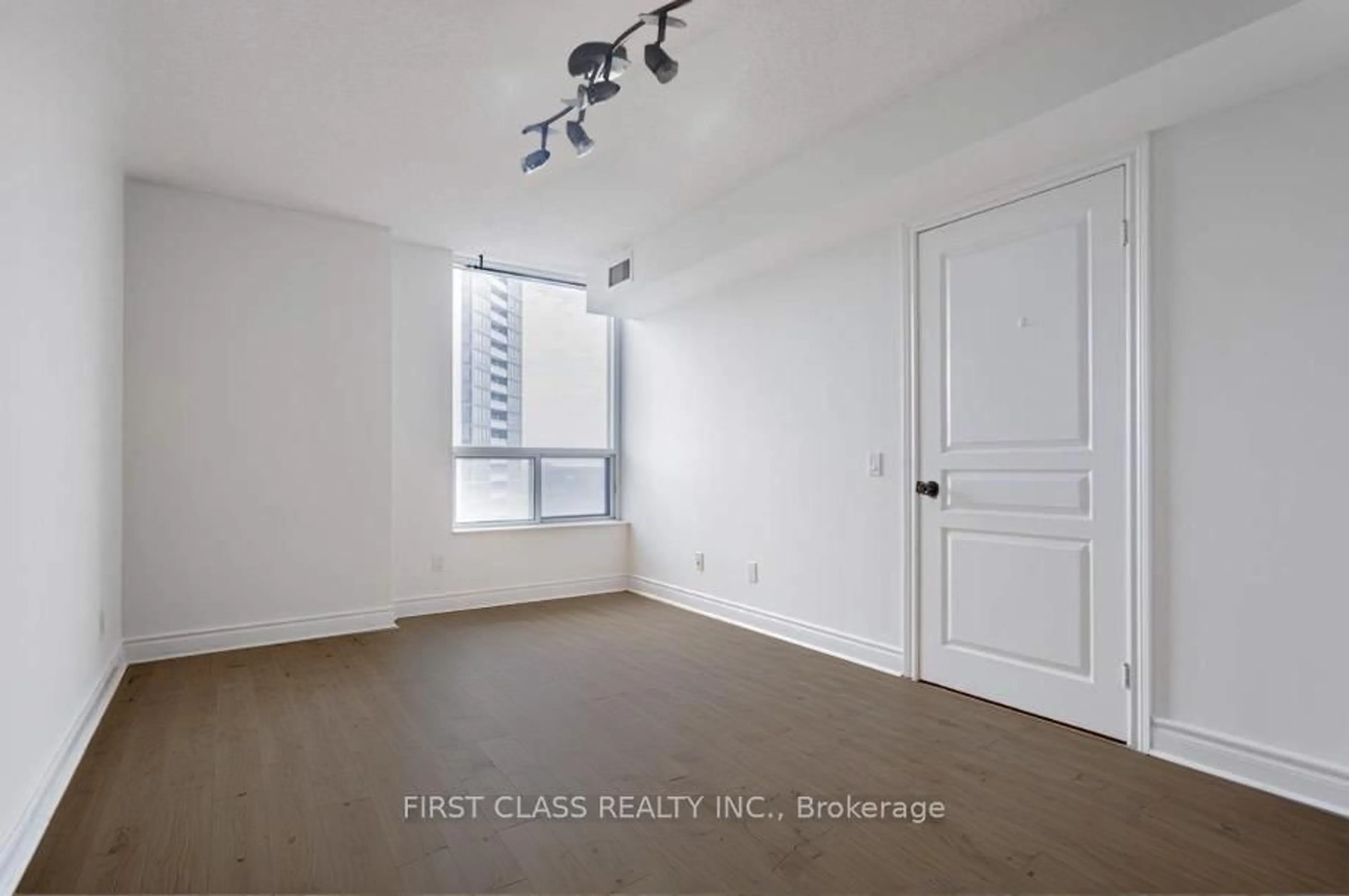 A pic of a room for 5 Northtown Way #2502, Toronto Ontario M2N 7A1