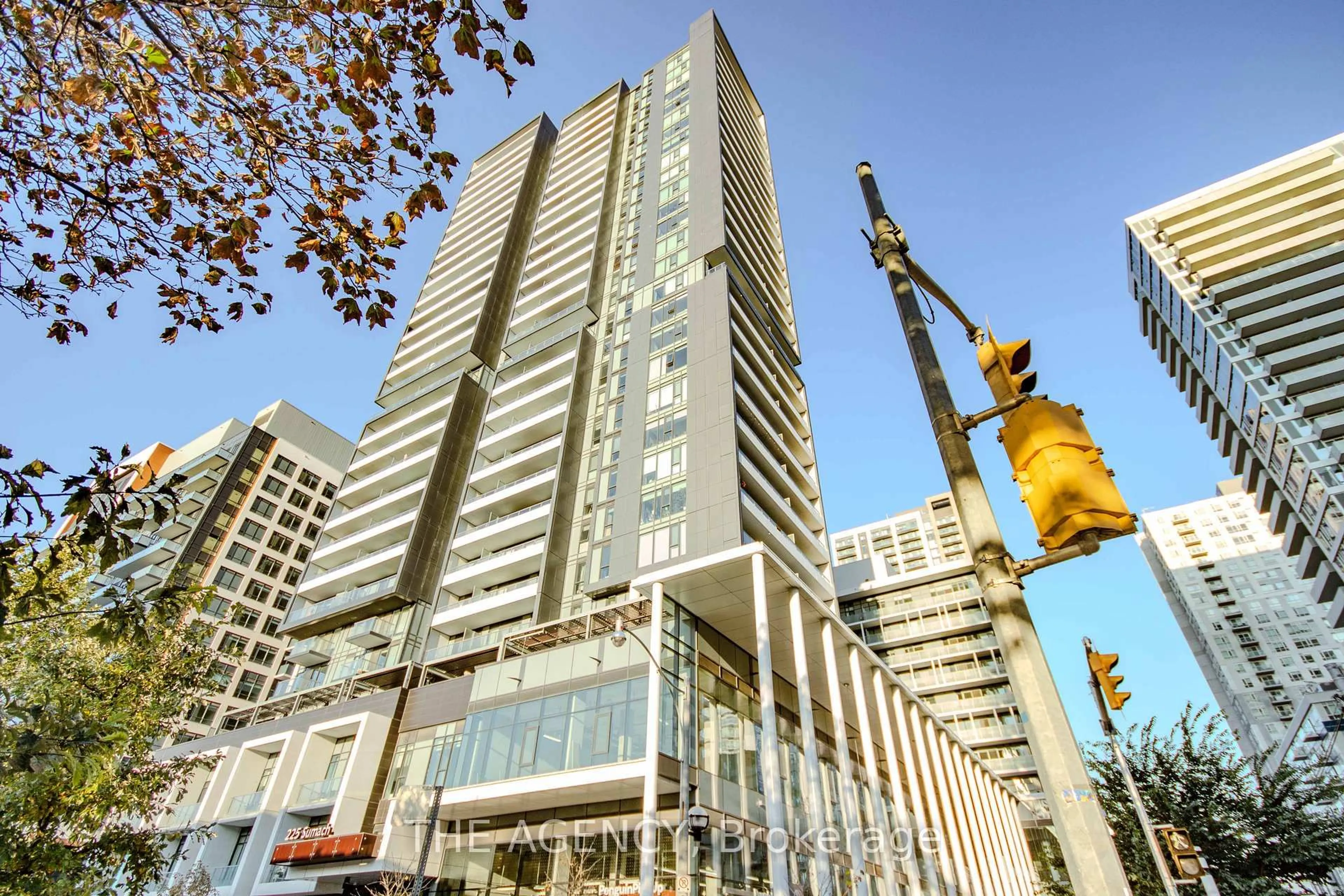 Indoor foyer for 225 Sumach St #1702, Toronto Ontario M5A 0P8