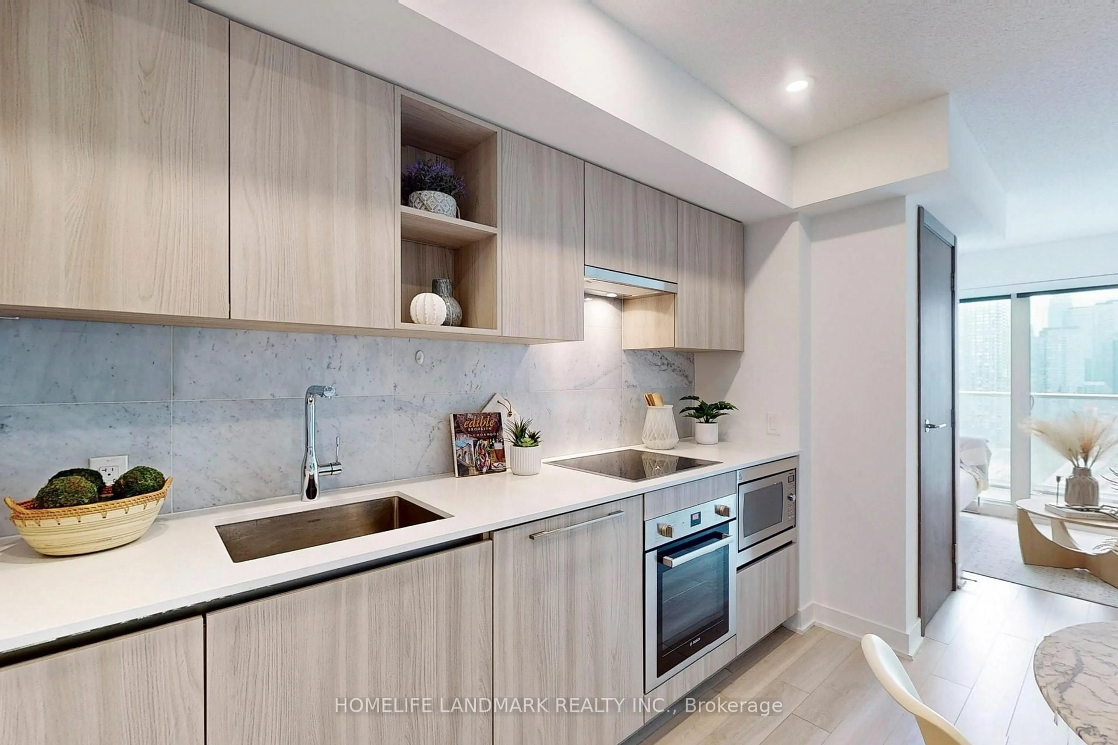 Unknown for 17 Bathurst St #2712, Toronto Ontario M5V 0N1