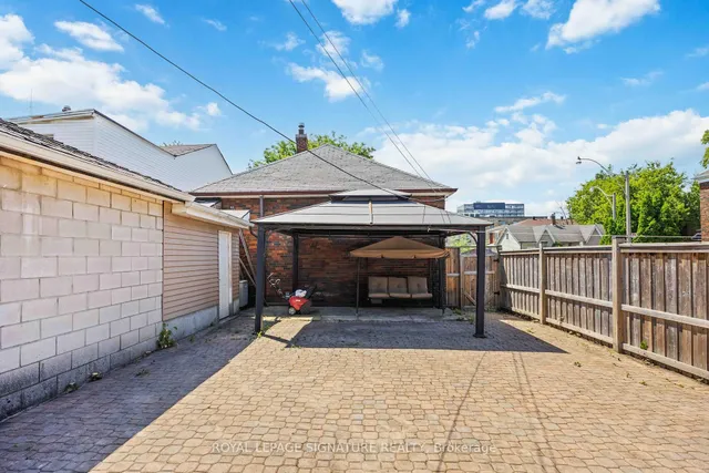 Additional image 30 of 42 Carr St