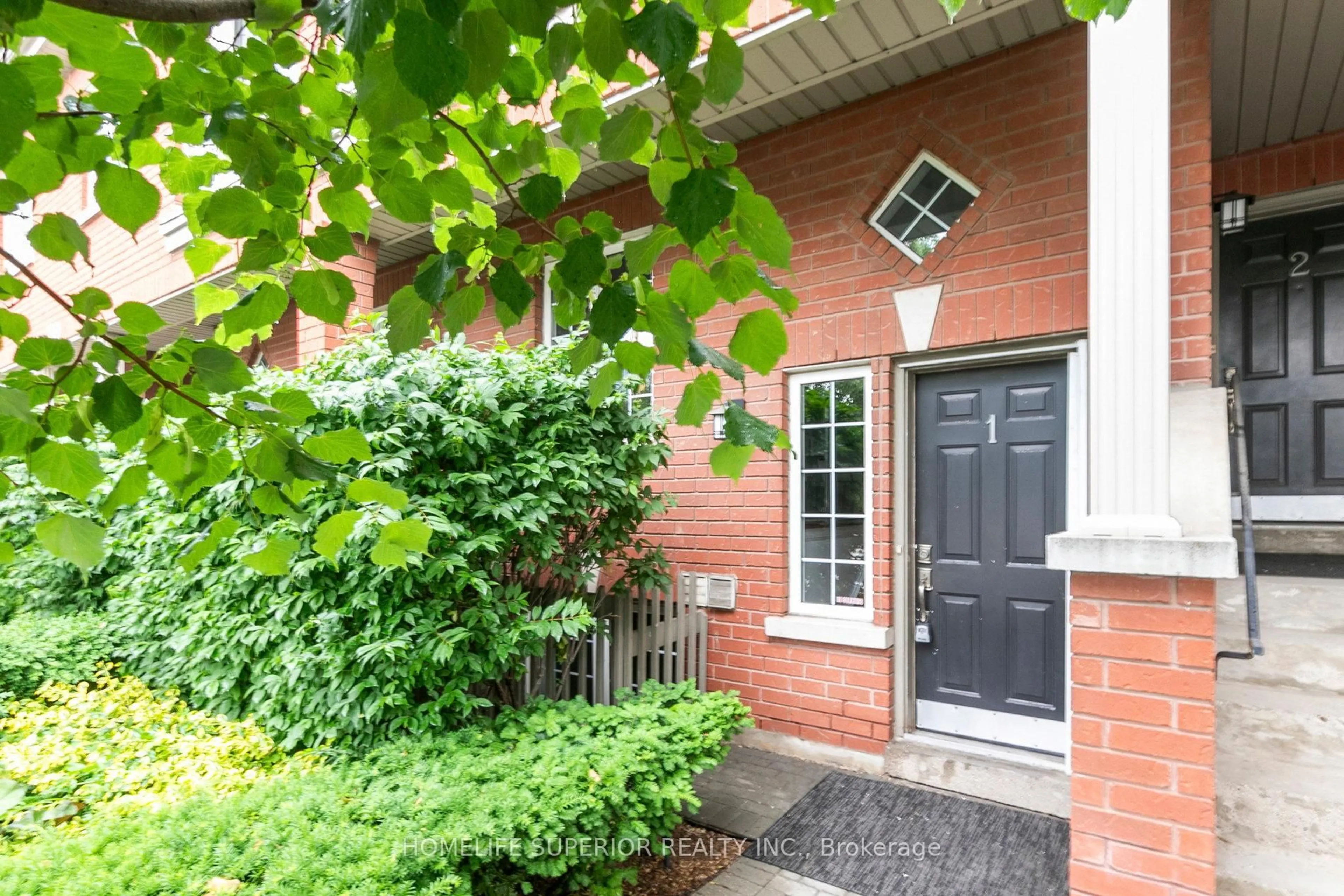 Unknown for 122 Strachan Ave #1, Toronto Ontario M6J 3W4