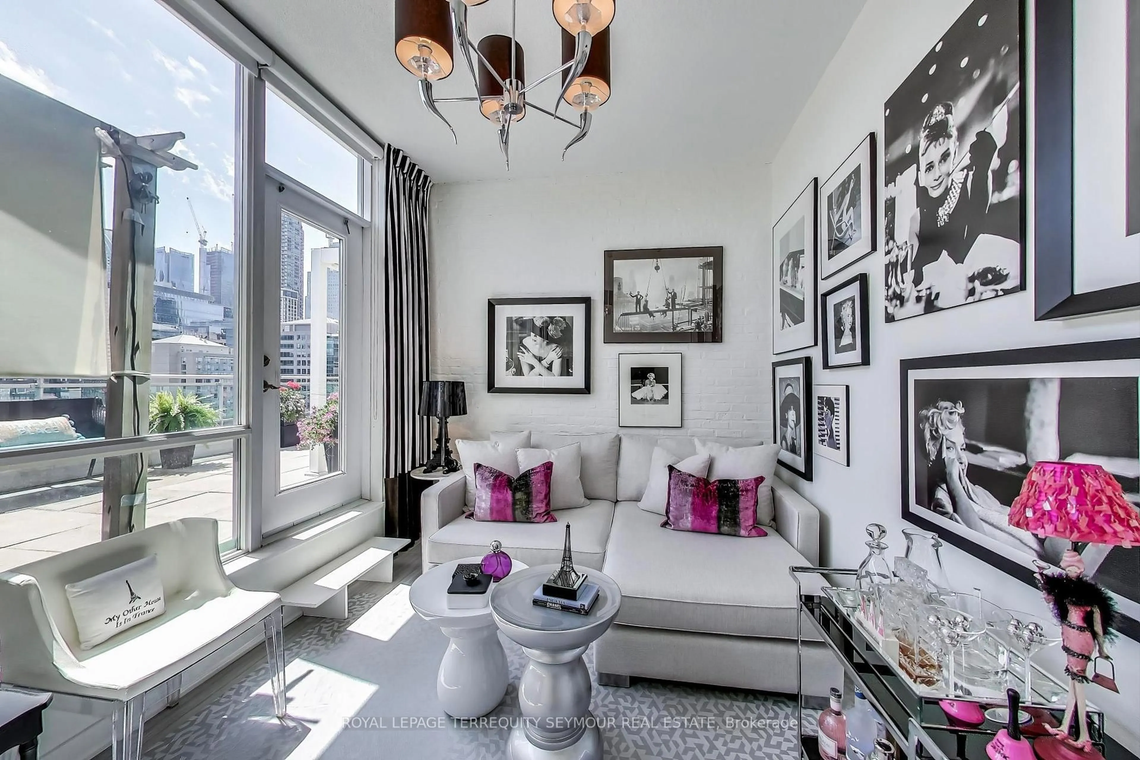 Living room with furniture, unknown for 77 Lombard St #PH3, Toronto Ontario M5C 3E1