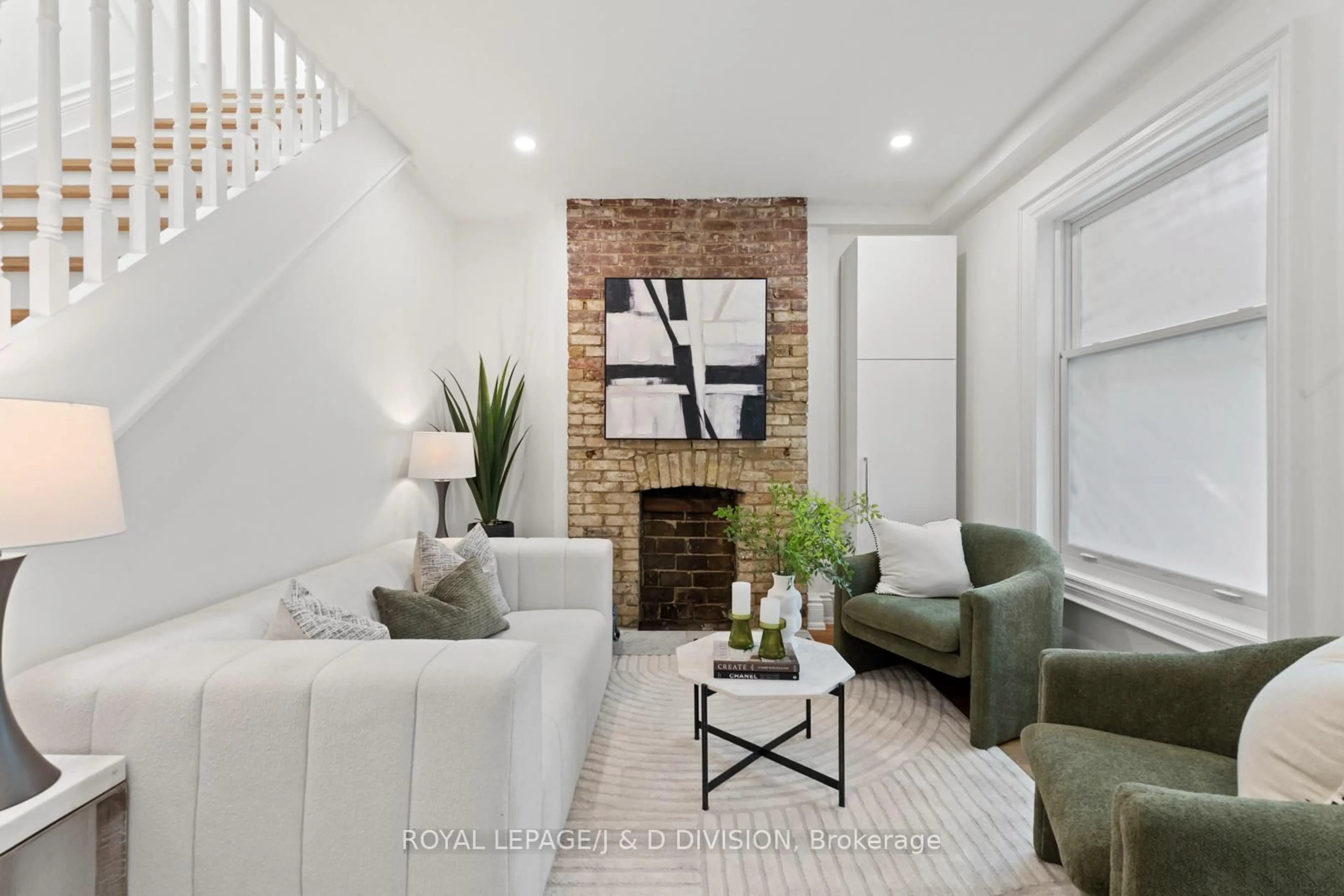 Living room with furniture, unknown for 381 St Clarens Ave, Toronto Ontario M6H 3W2
