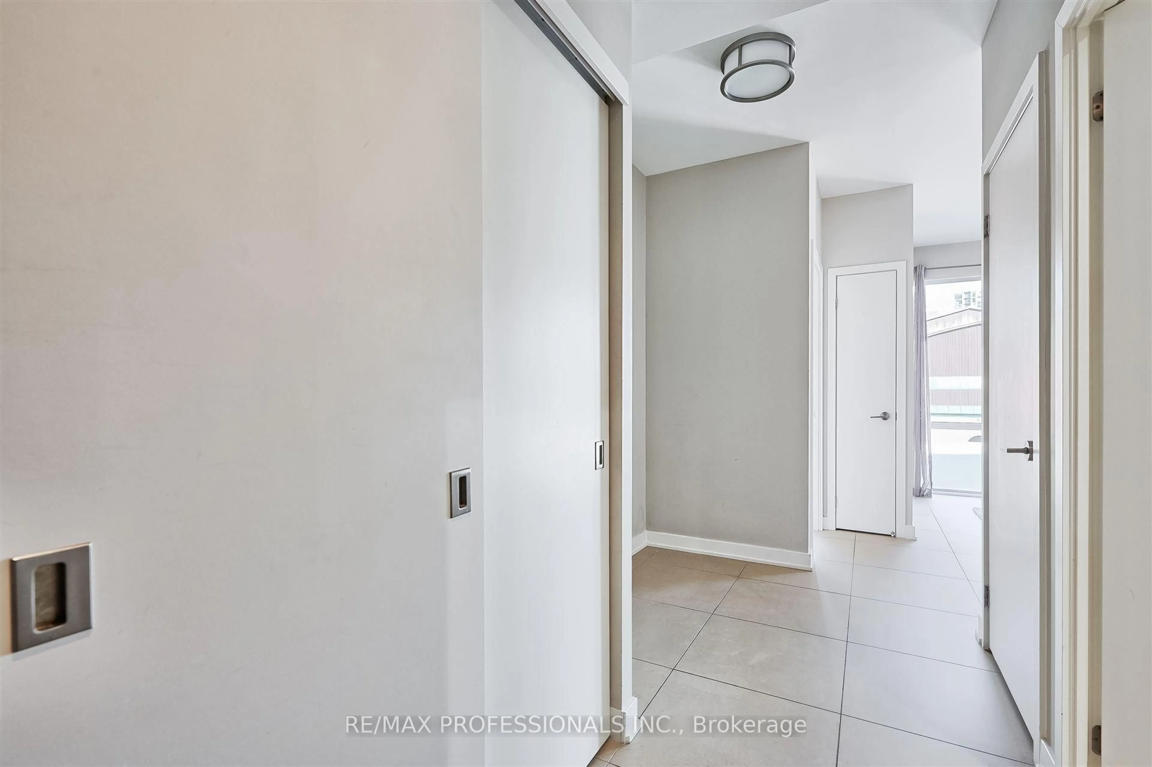 Indoor entryway for 3 Market St #404, Toronto Ontario M5E 0A3