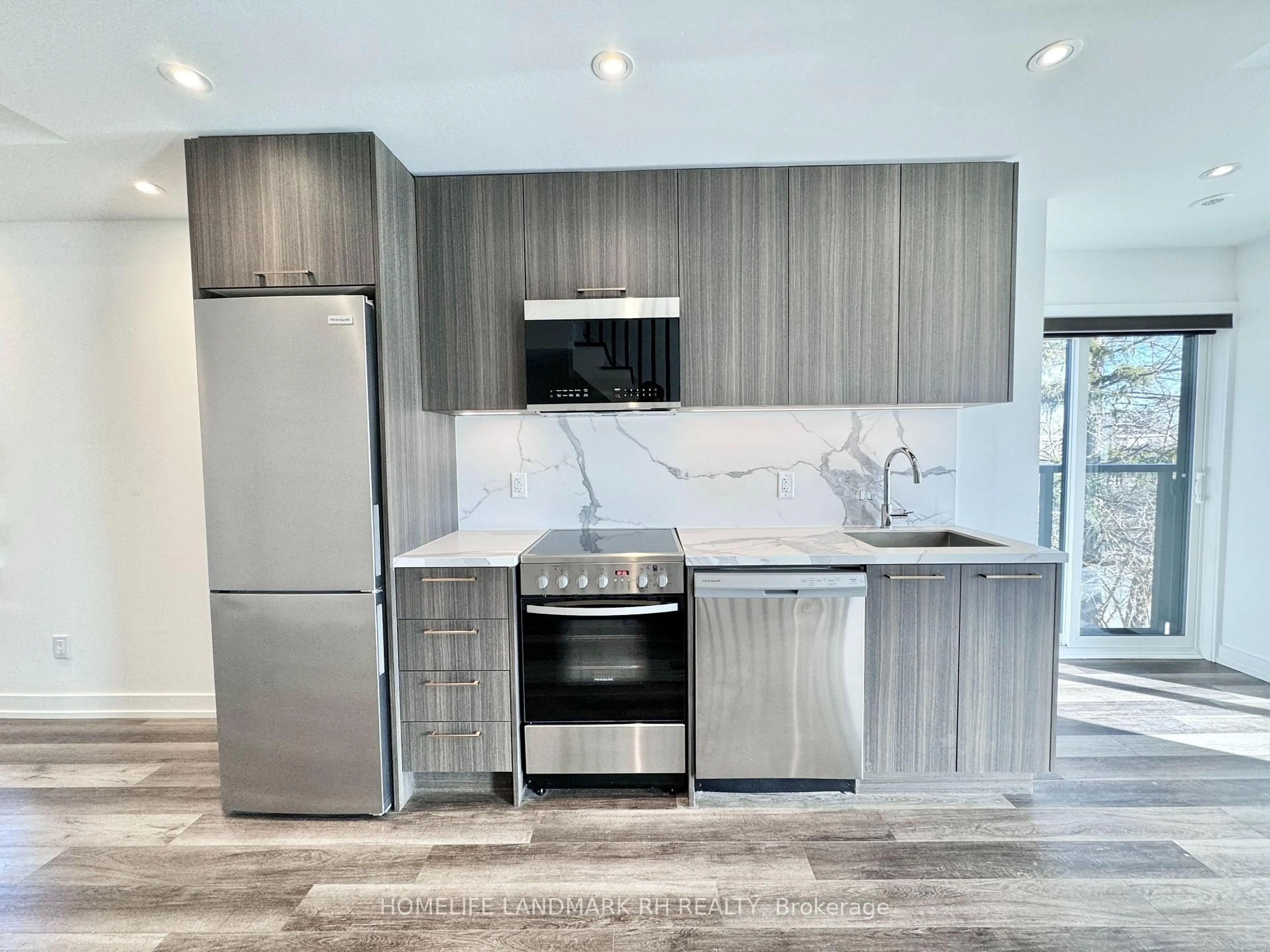 Open concept kitchen, unknown for 268 Finch Ave #20, Toronto Ontario M2N 0L3