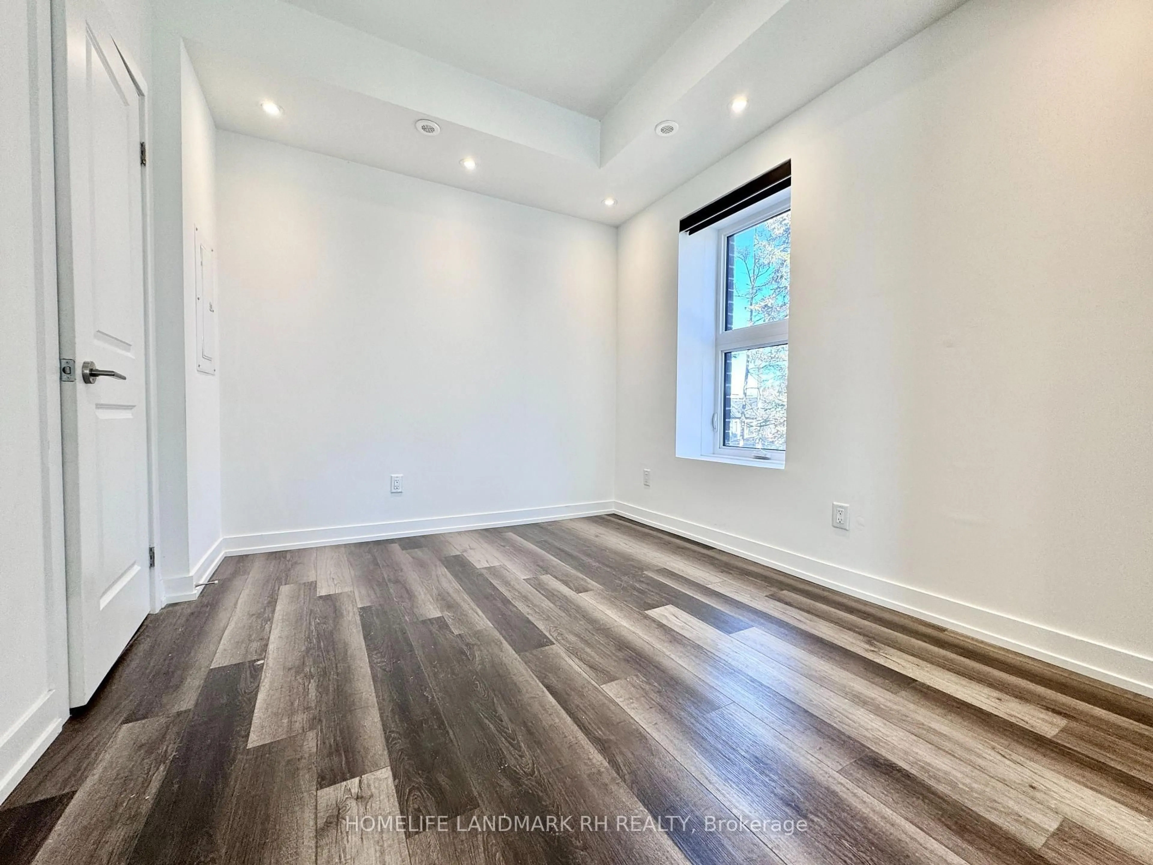 A pic of a room for 268 Finch Ave #20, Toronto Ontario M2N 0L3
