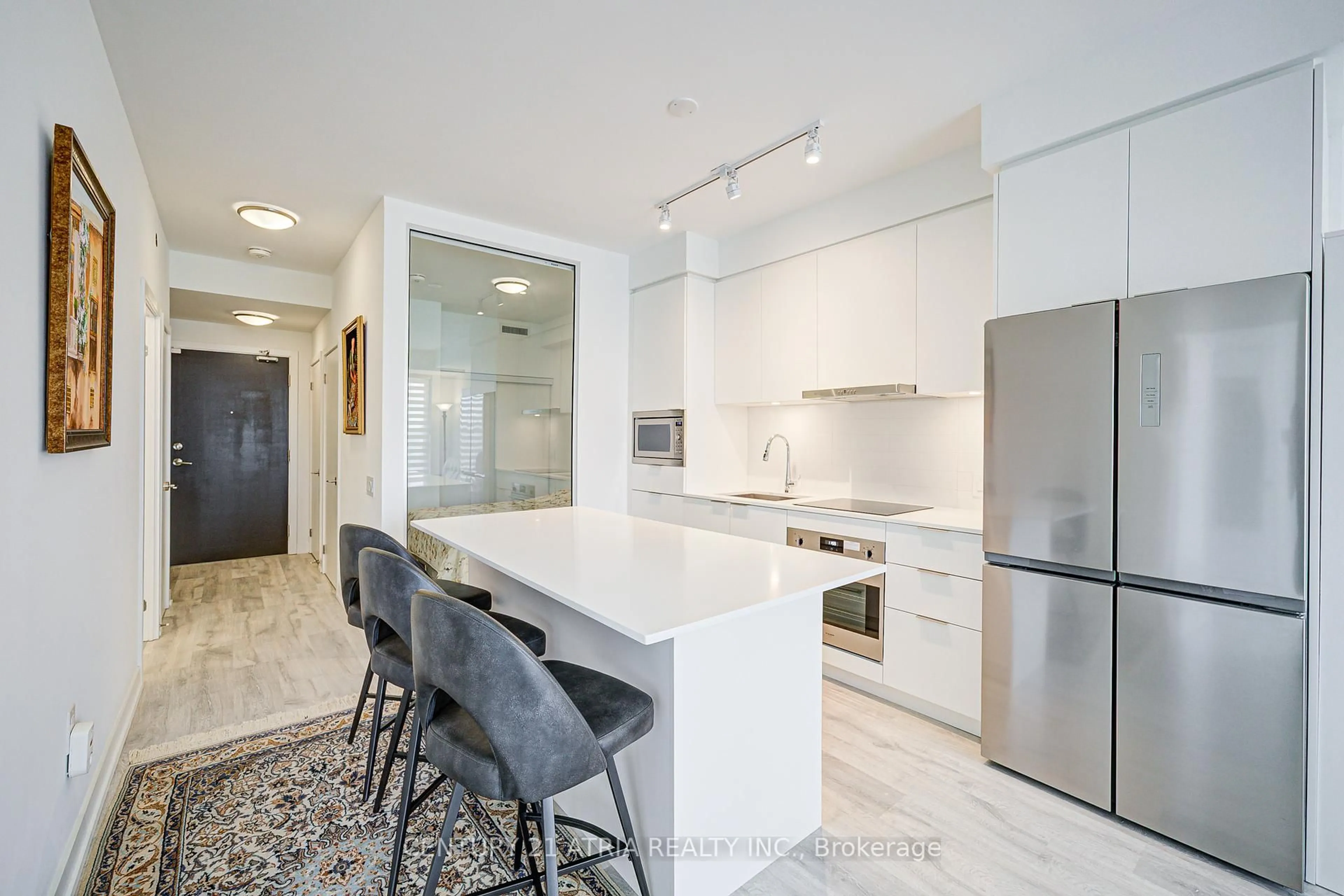 Open concept kitchen, ceramic/tile floor for 7 Golden Lion Hts #525, Toronto Ontario M2M 0C1
