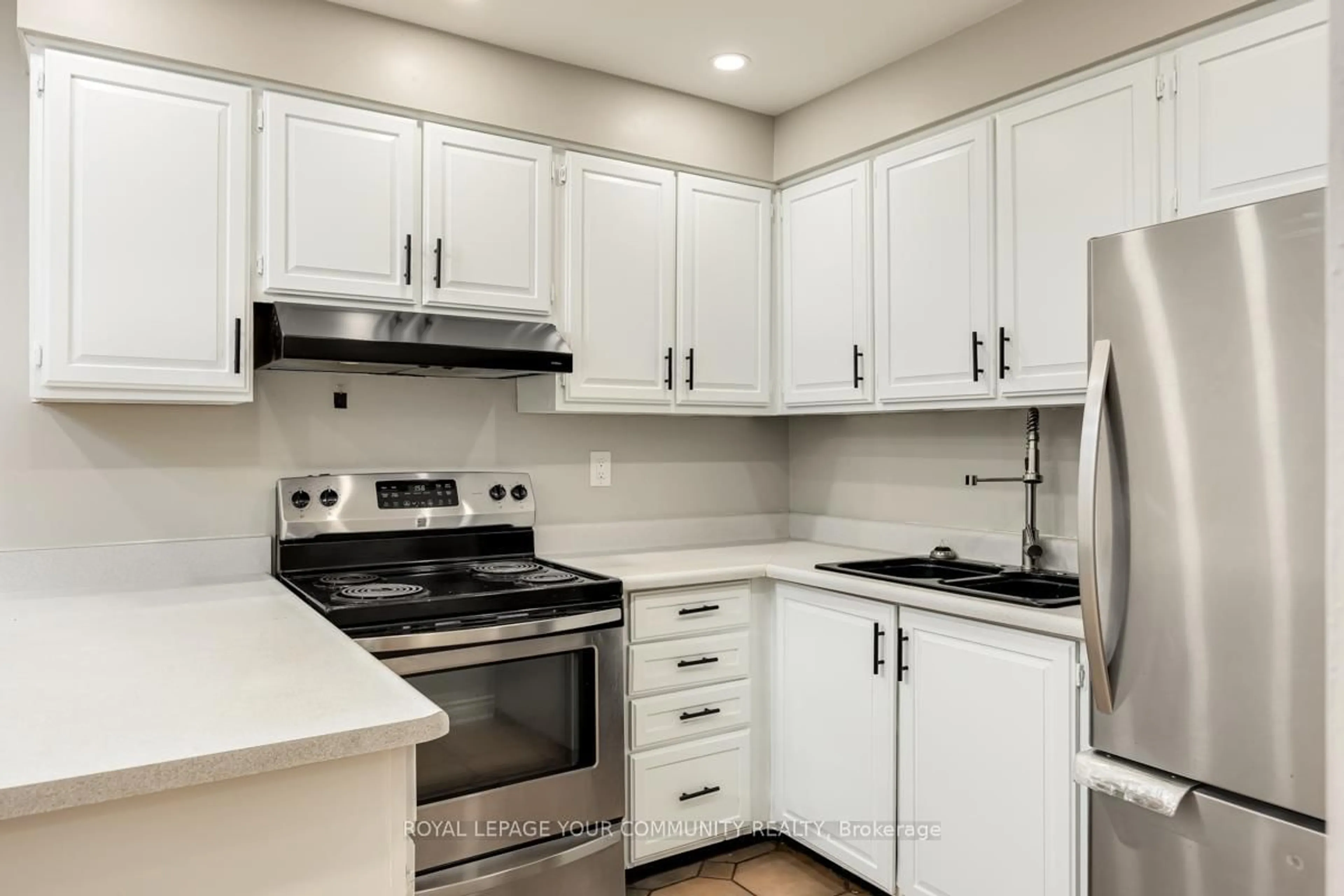 Standard kitchen, unknown for 25 Pebble Bywy #42, Toronto Ontario M2H 3J6